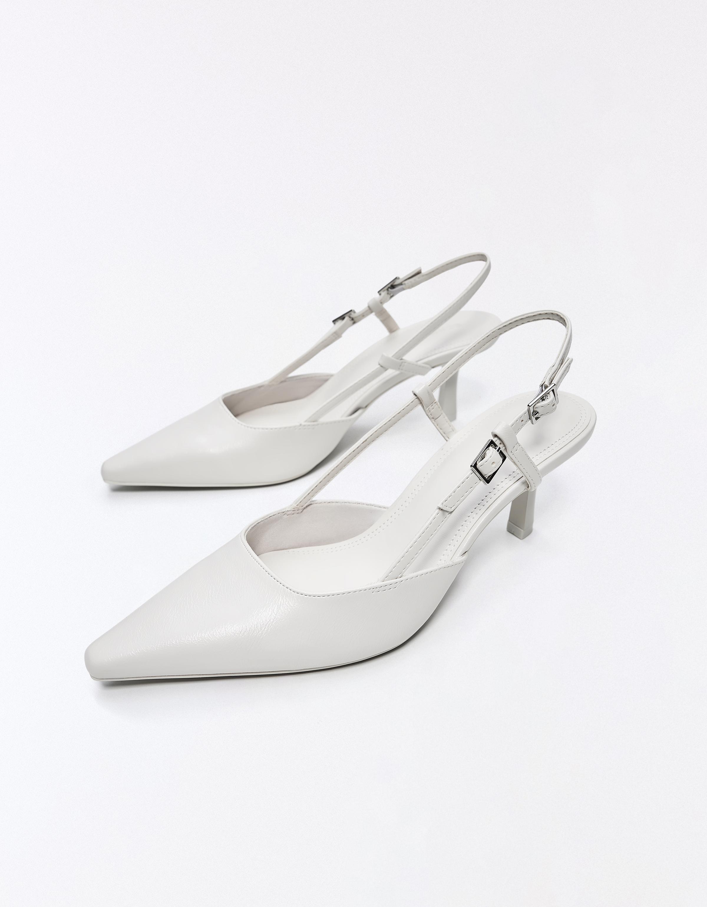BUCKLED HIGH-HEEL SHOES — WHITE