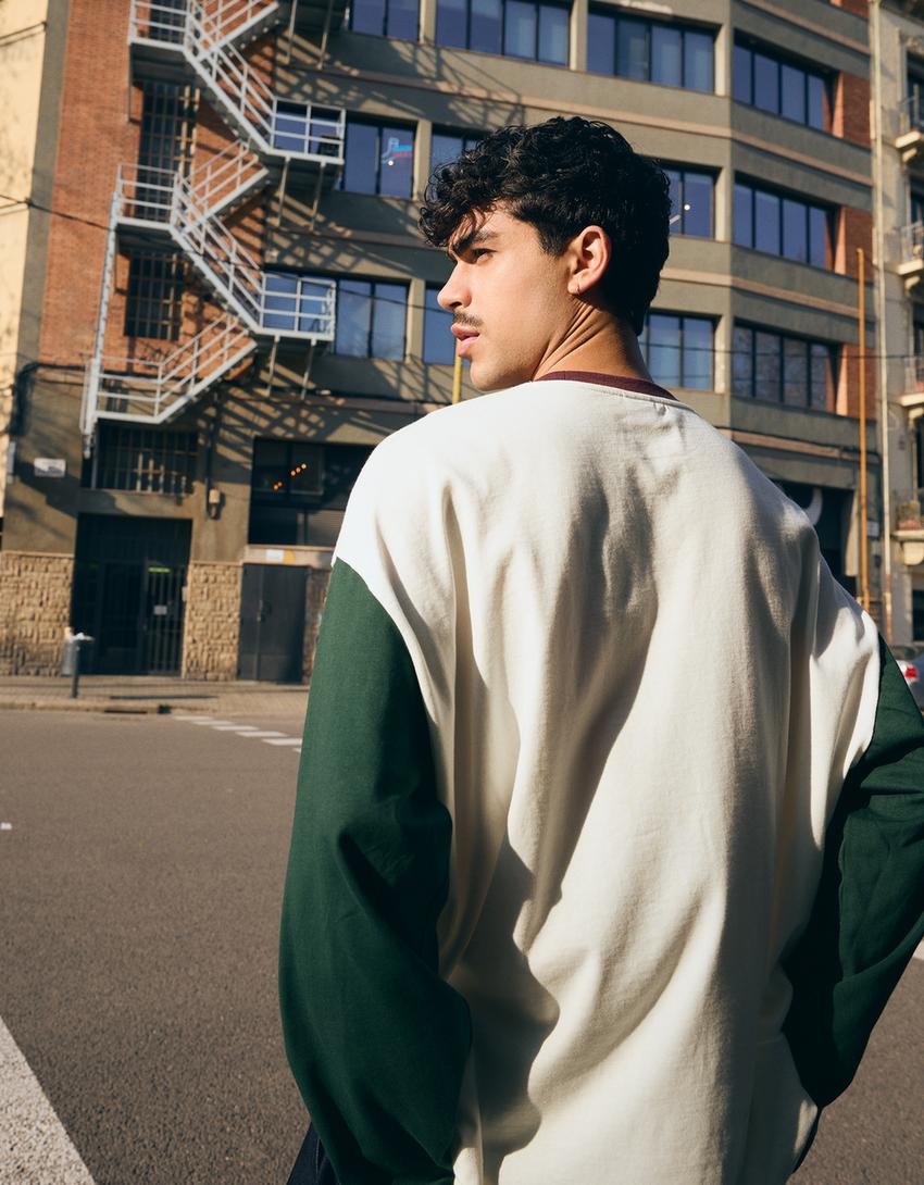 T-shirt met lange mouw en contrasterende print-Groen