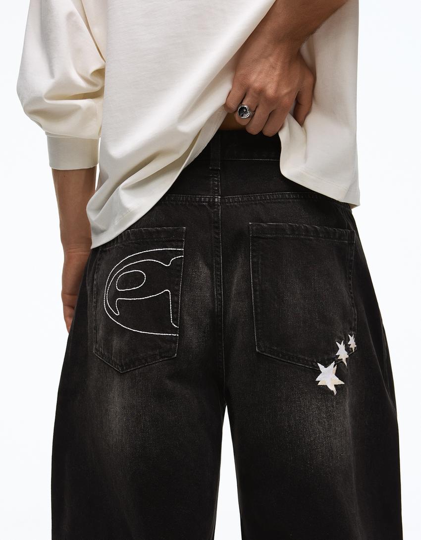 Jeans barrel bordado-Negro