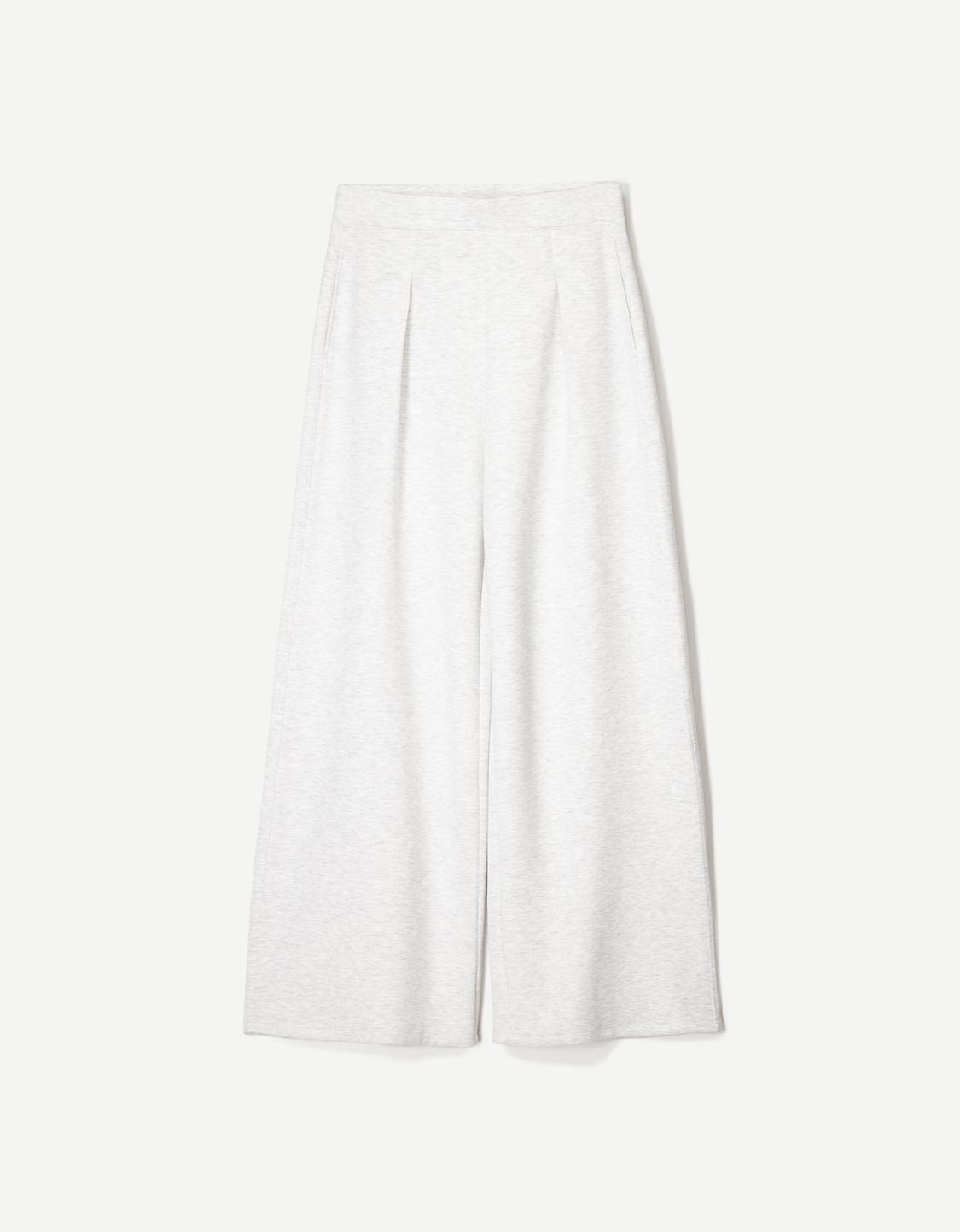 Wide-leg trousers