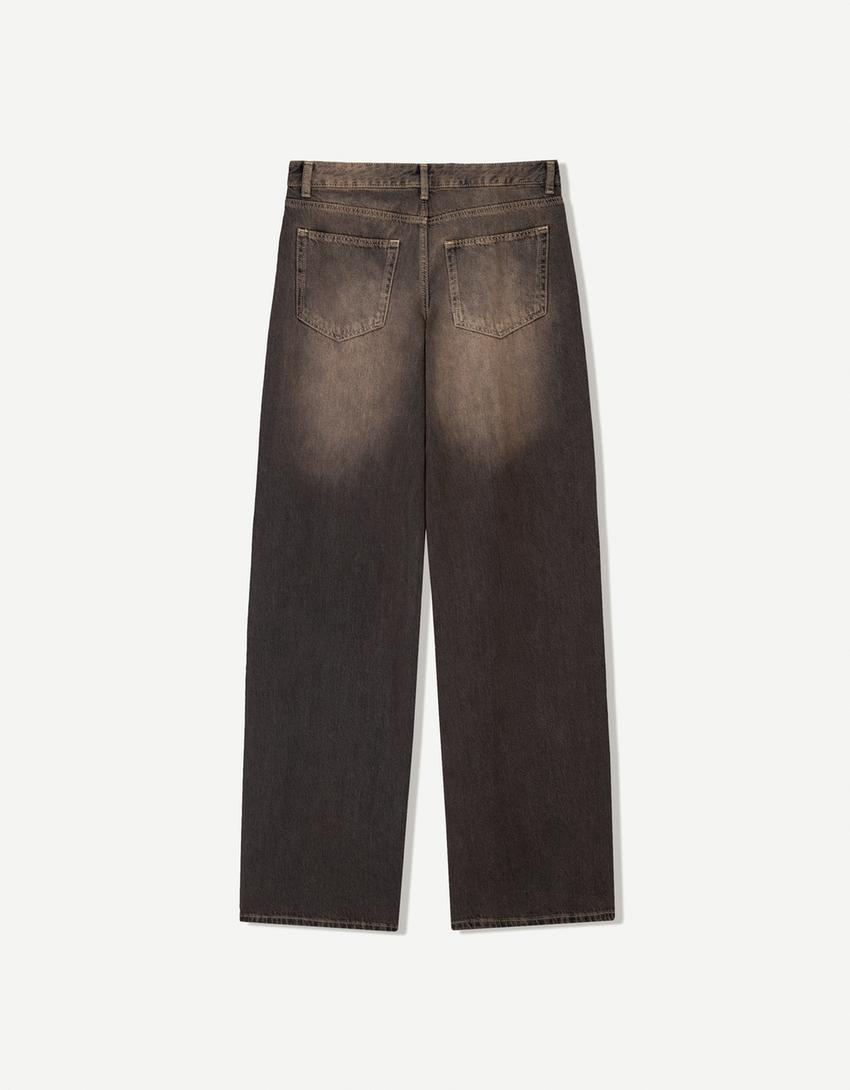 Low-rise wide-leg jeans