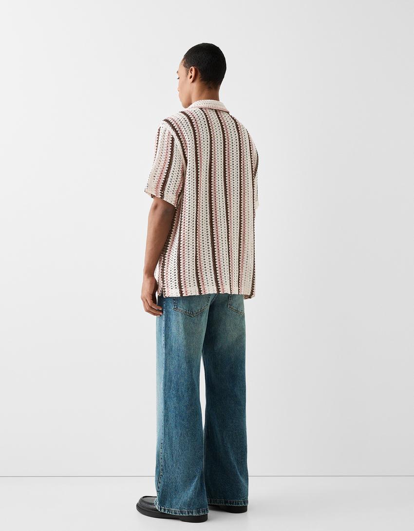 قميص كروشيه بقصّة مربعة وأكمام قصيرة-كريمي-1