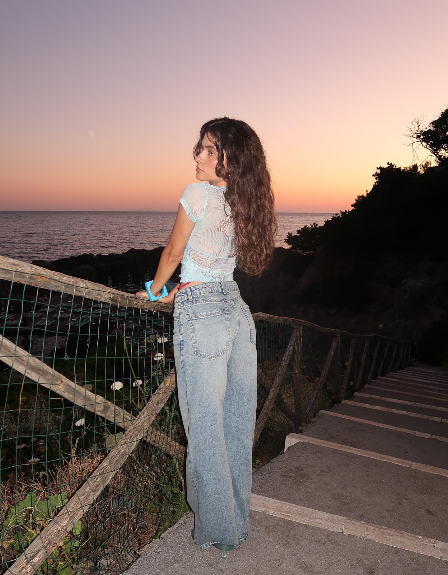 Bershka jeansy baggy jasnoniebieski