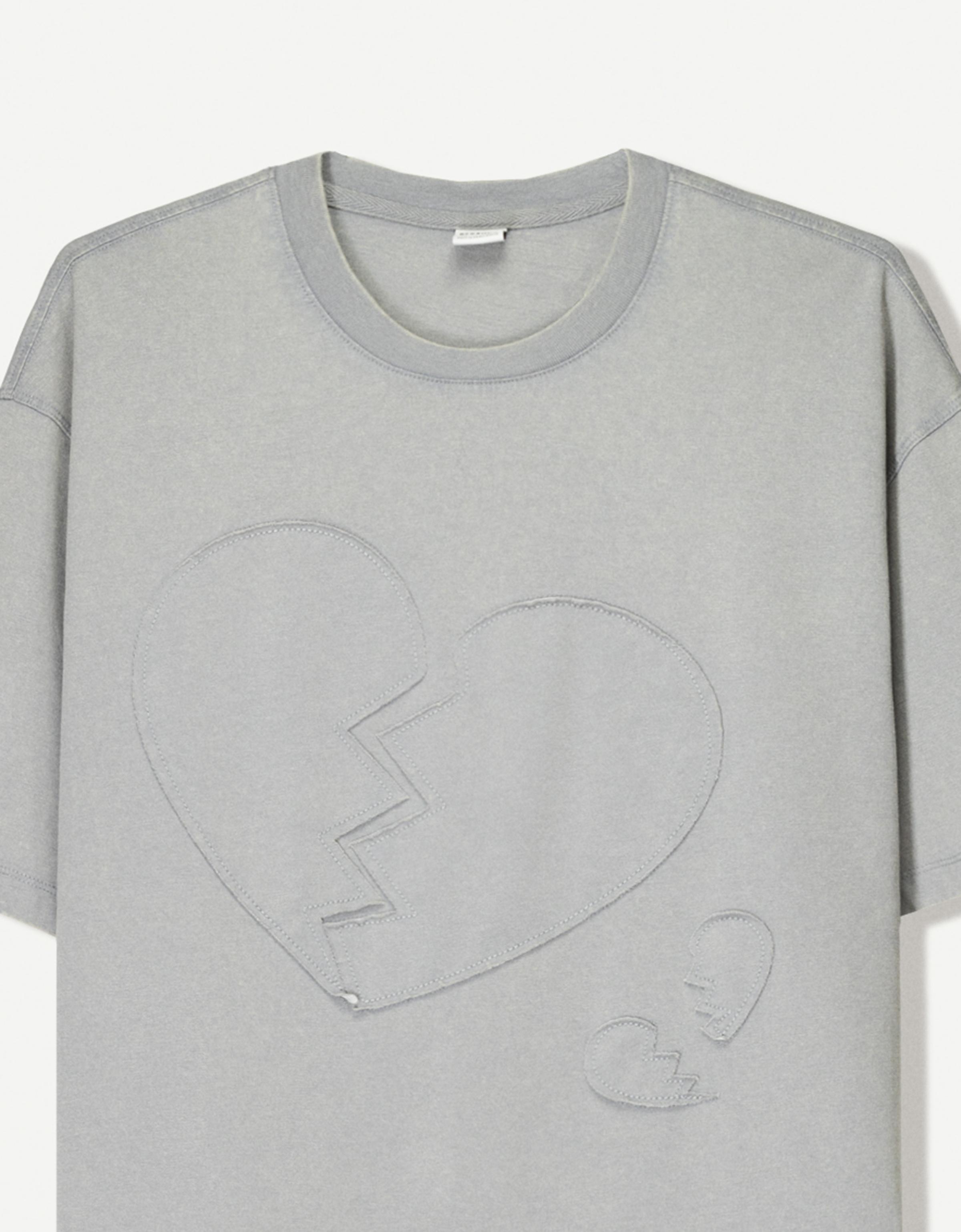 Cropped short sleeve T-shirt with patch - New - Men | Bershka