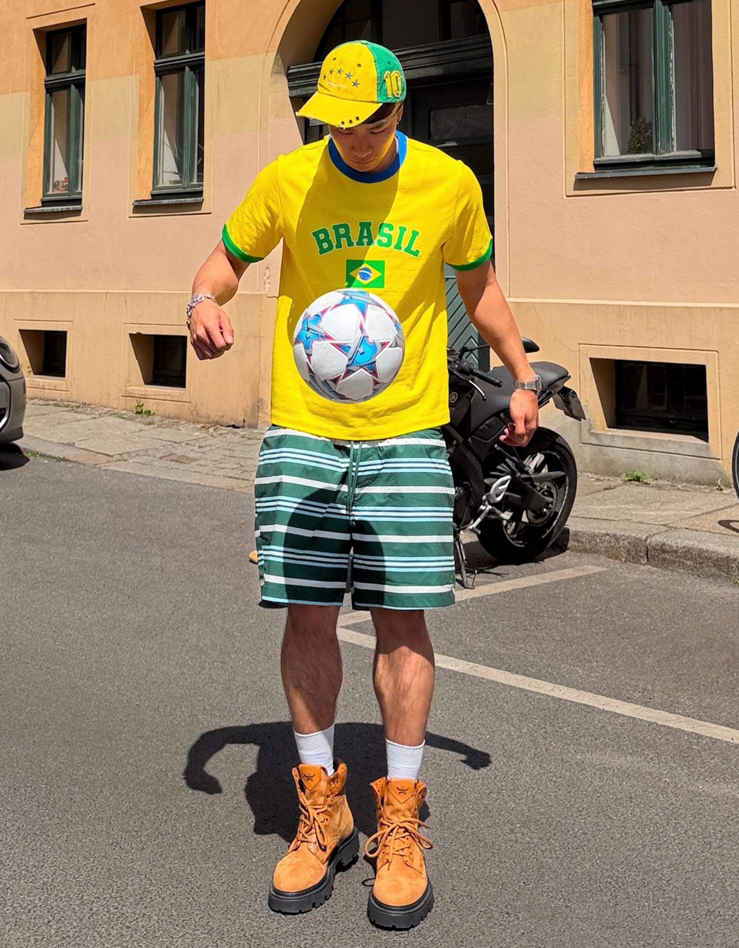 Brazil embroidered cap — Yellow