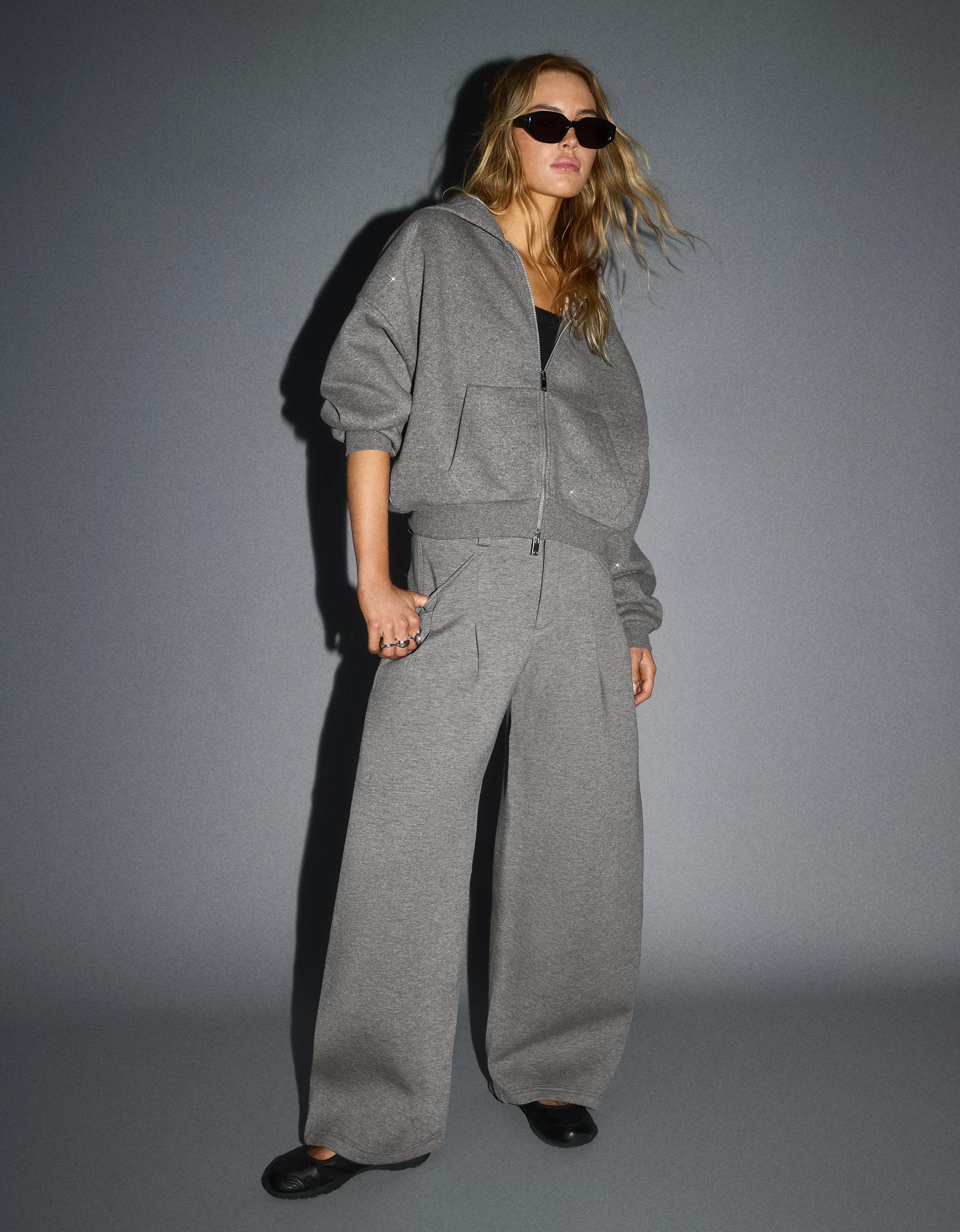 Rhinestone hoodie — Grey