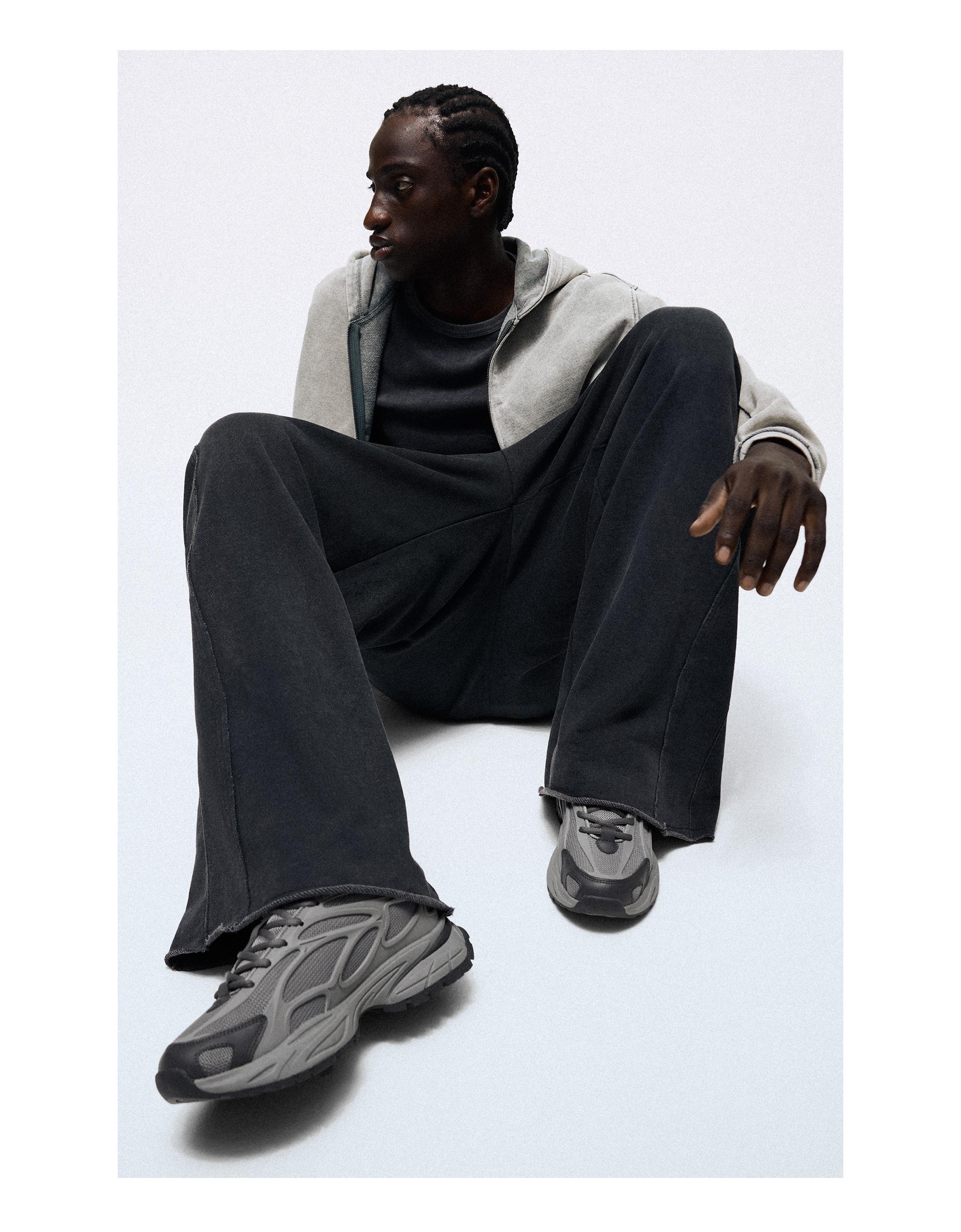 Chunky mixed-material sneakers — Grey