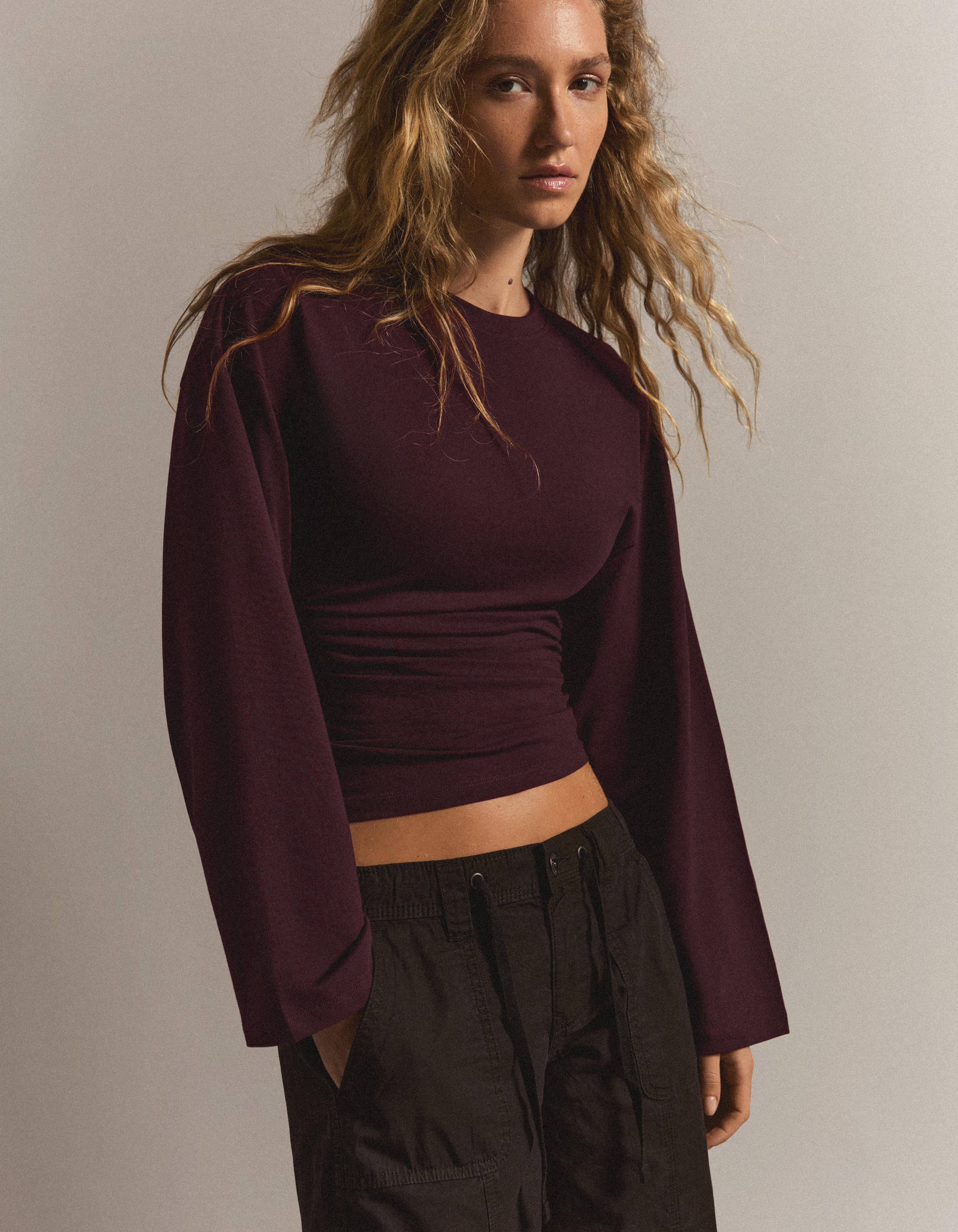 Ruched long sleeve T-shirt — Burgundy