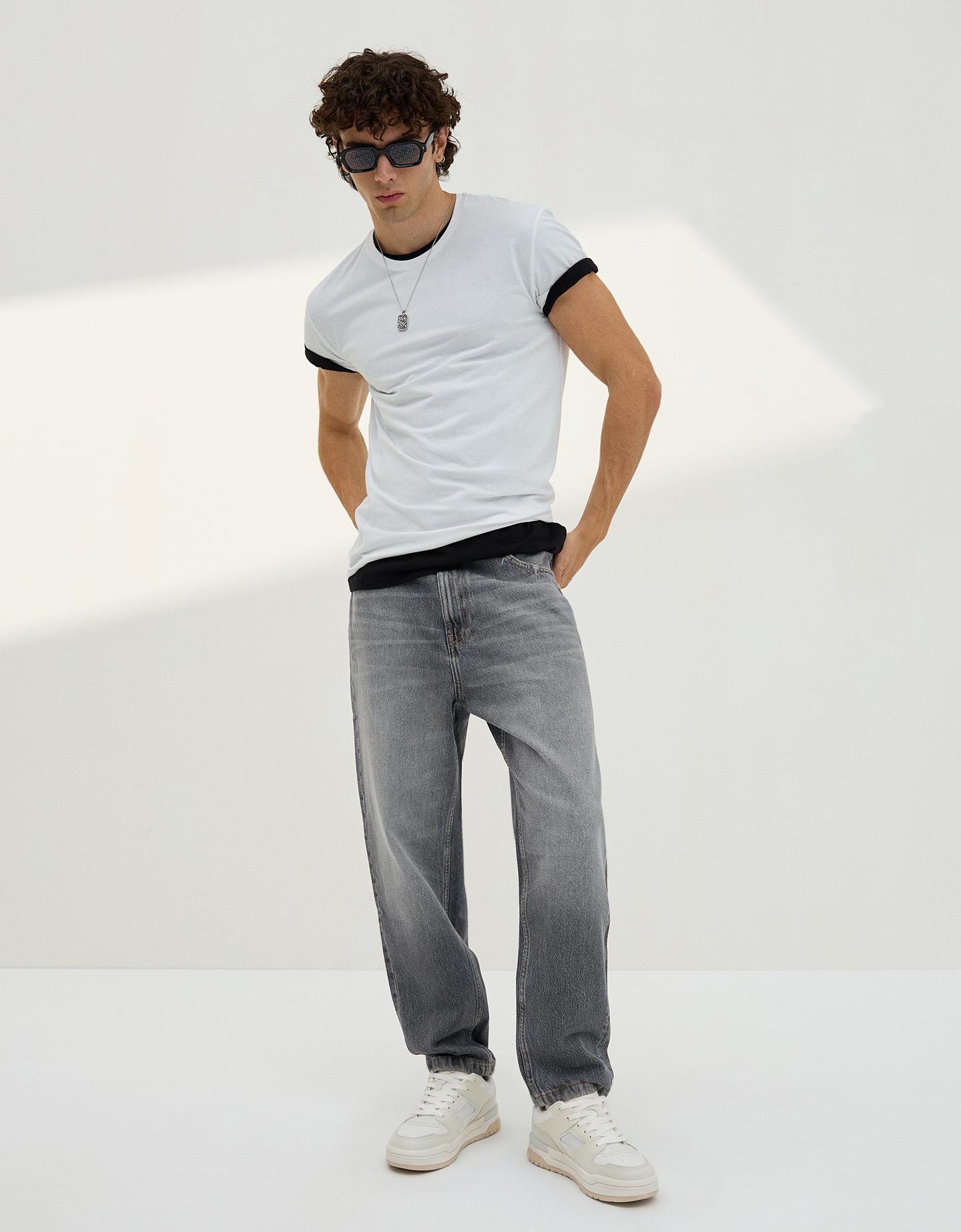 Bershka jeansy o kroju loose ciemnoszary