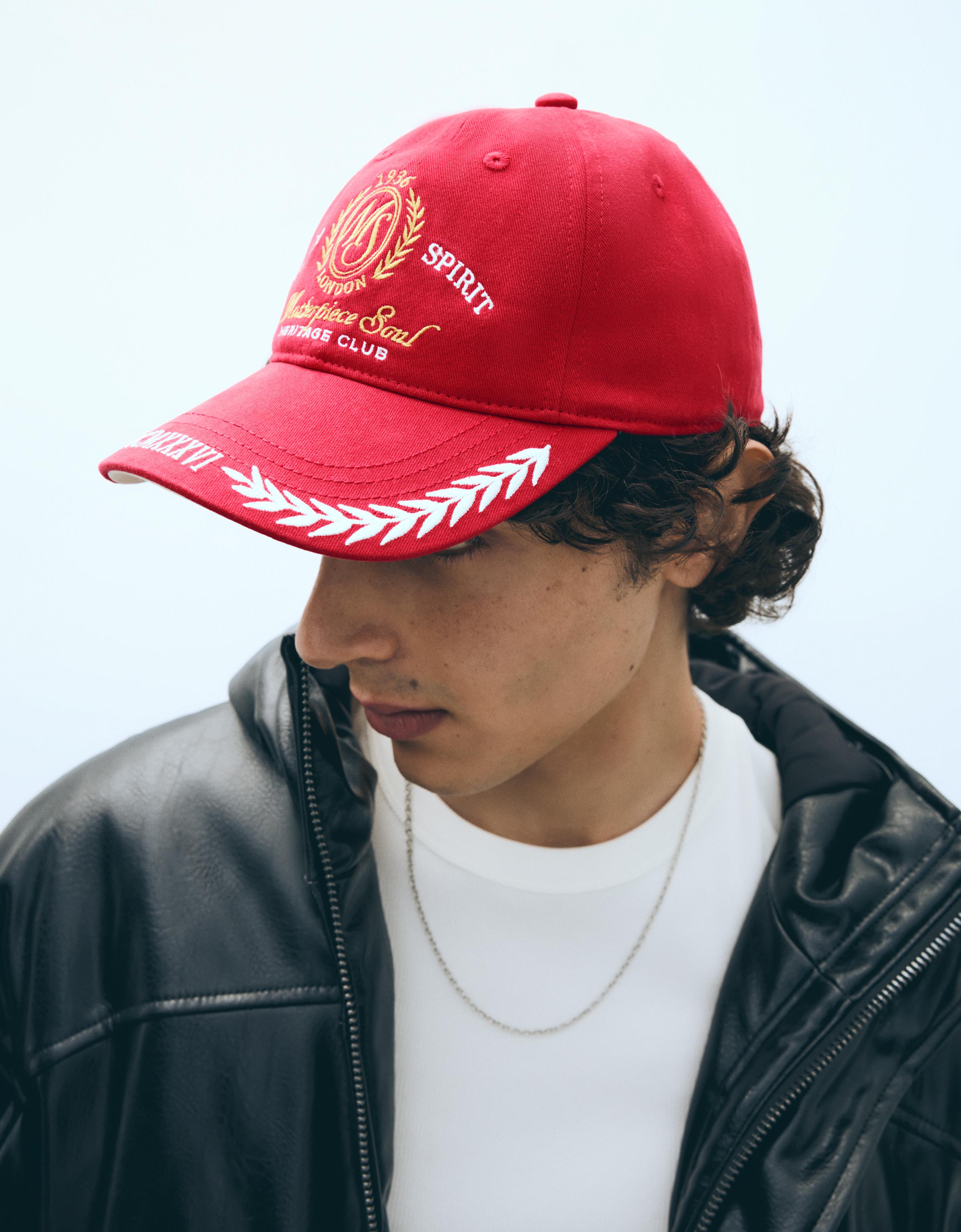 Embroidered cap — Red