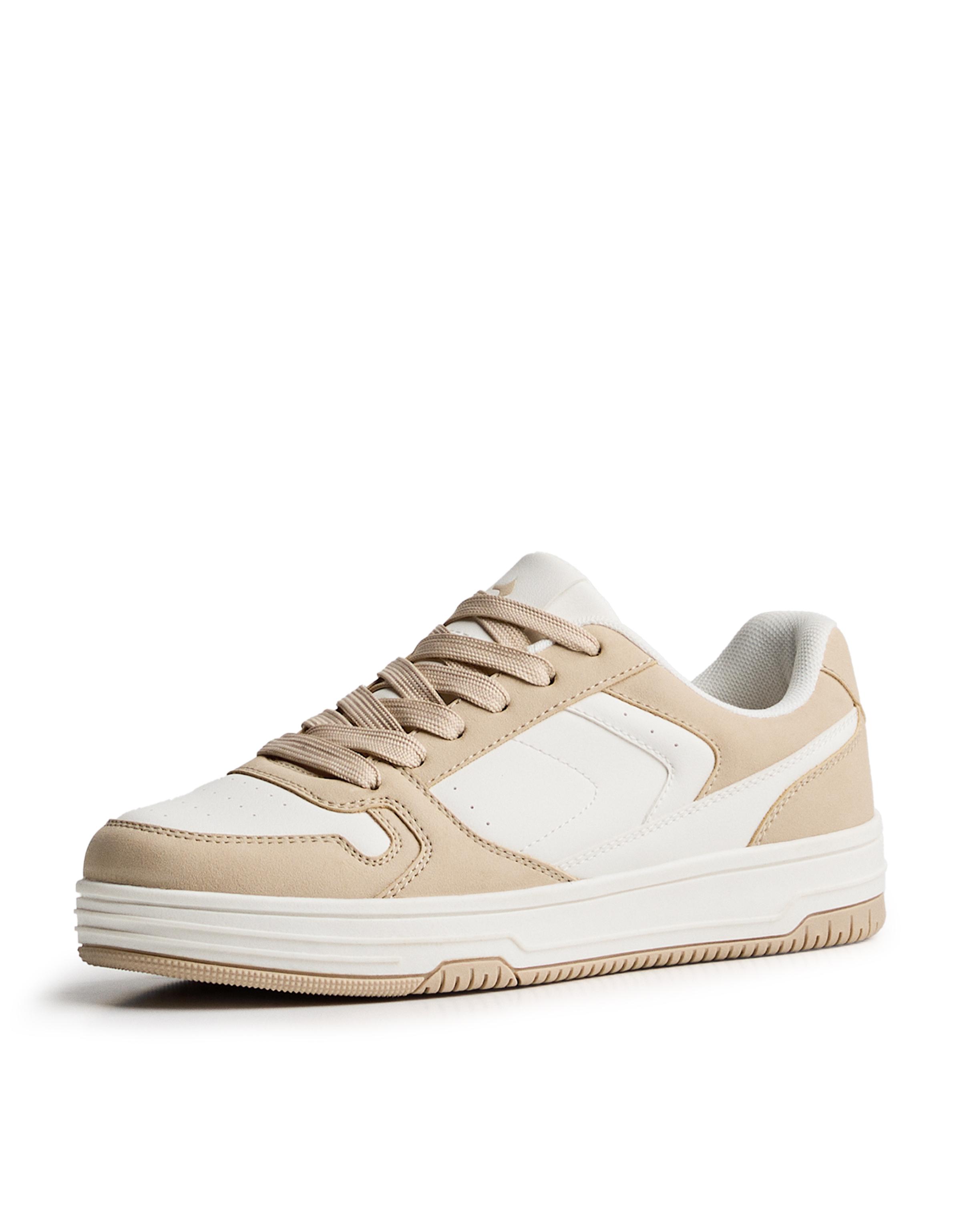 Contrast trainers
