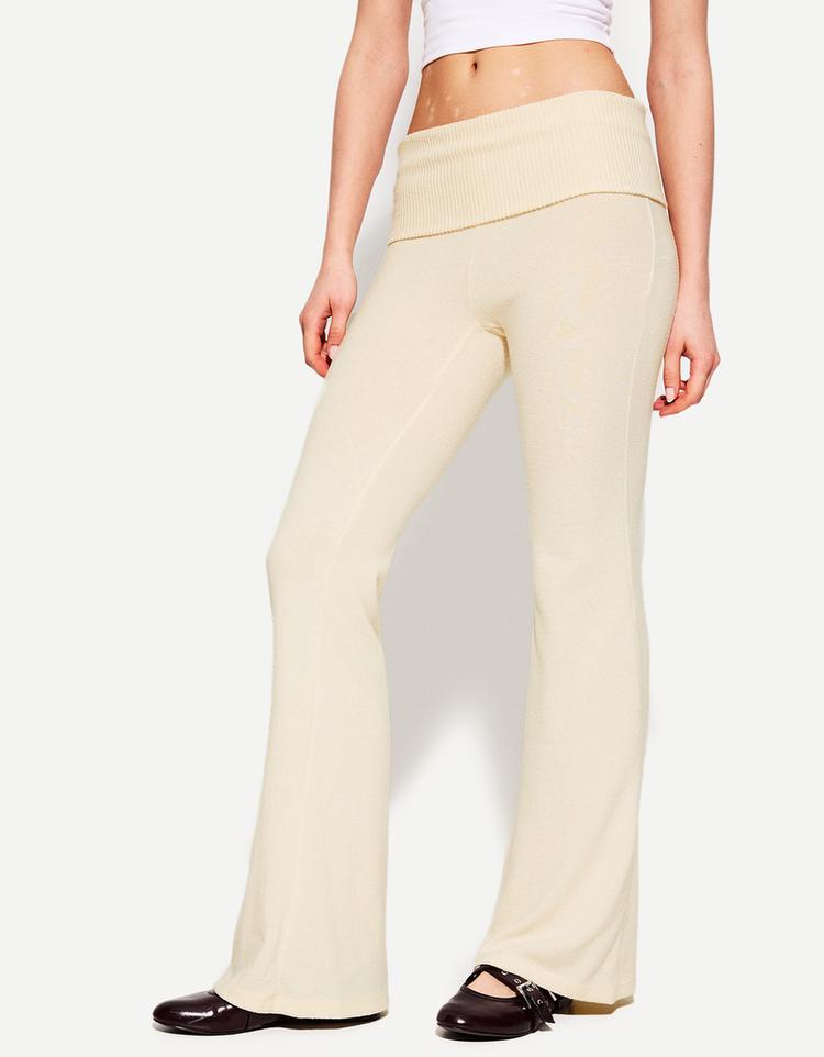 Pantalón flare cintura vuelta soft touch