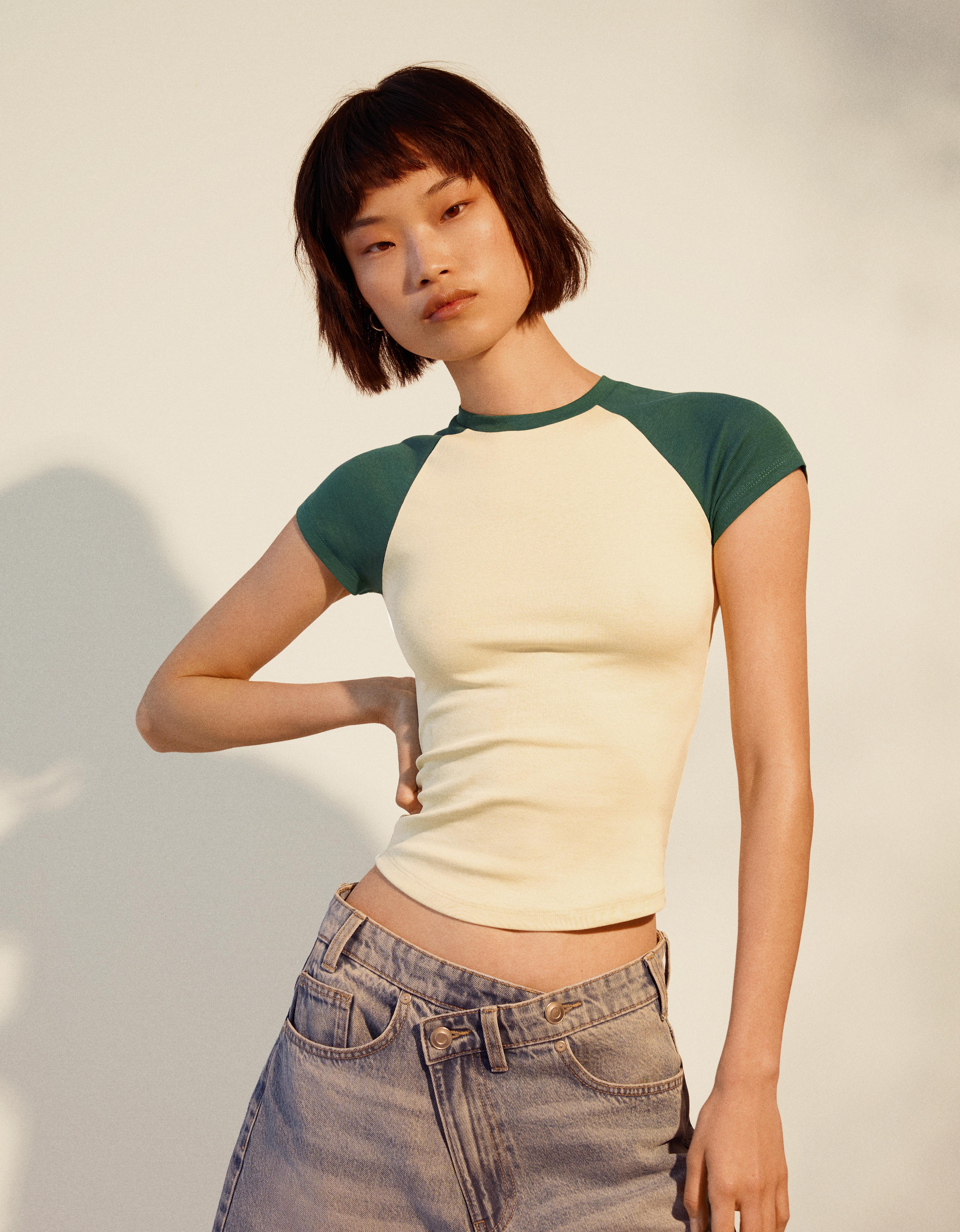 Fitted raglan T-shirt