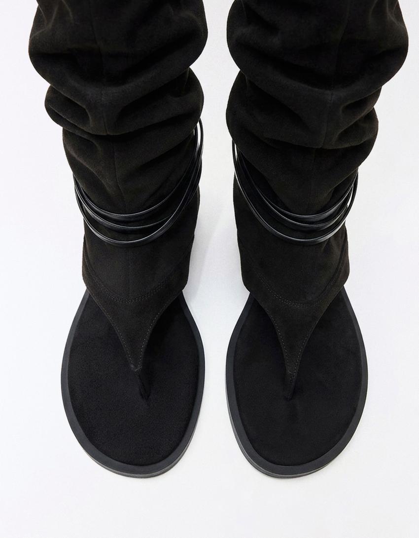 Flat trouser sandals with buckle-BLACK