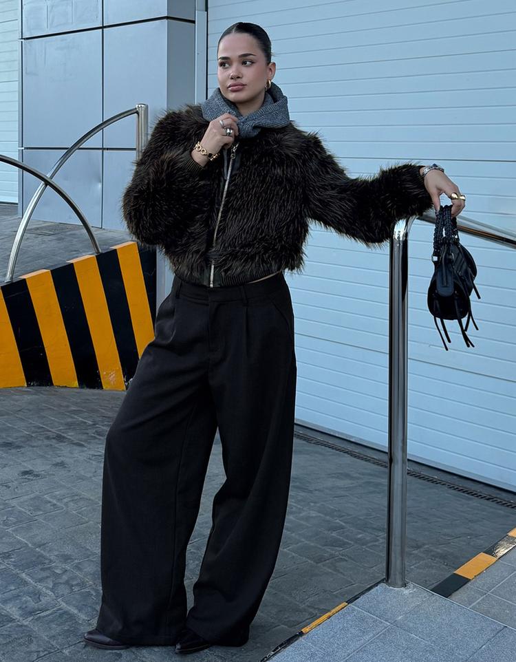 Voluminous trousers with double fabric