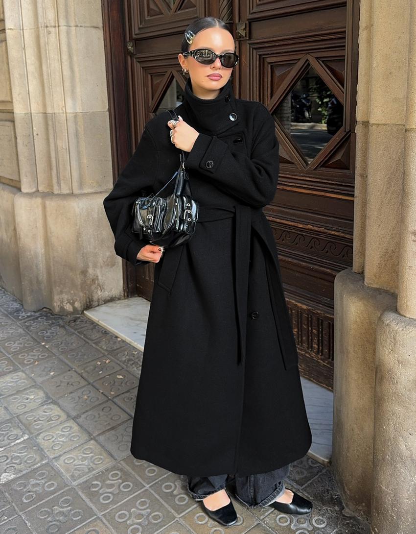 Uzun dik yakalı kaban-Siyah