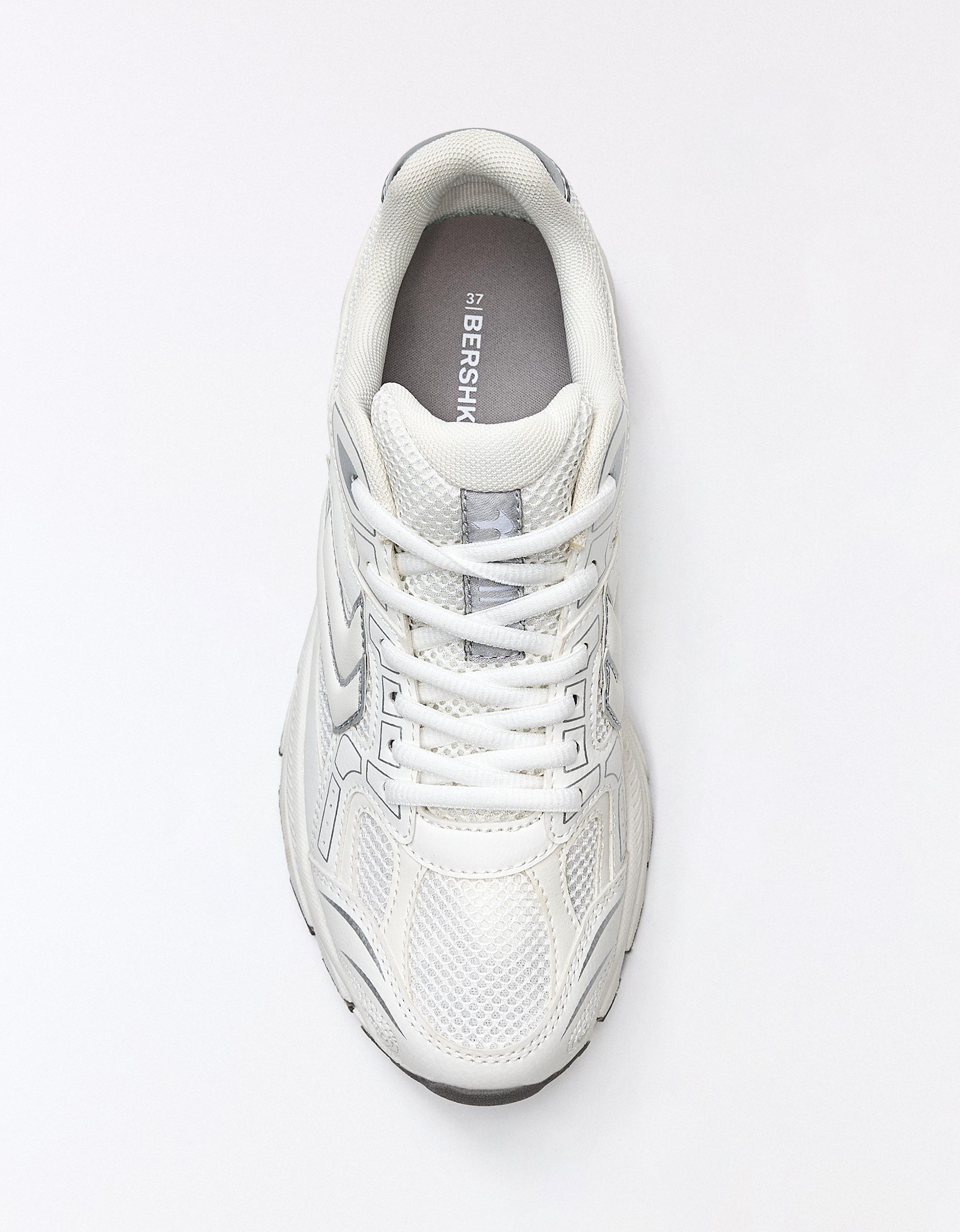 MULTI-PIECE TRAINERS — WHITE