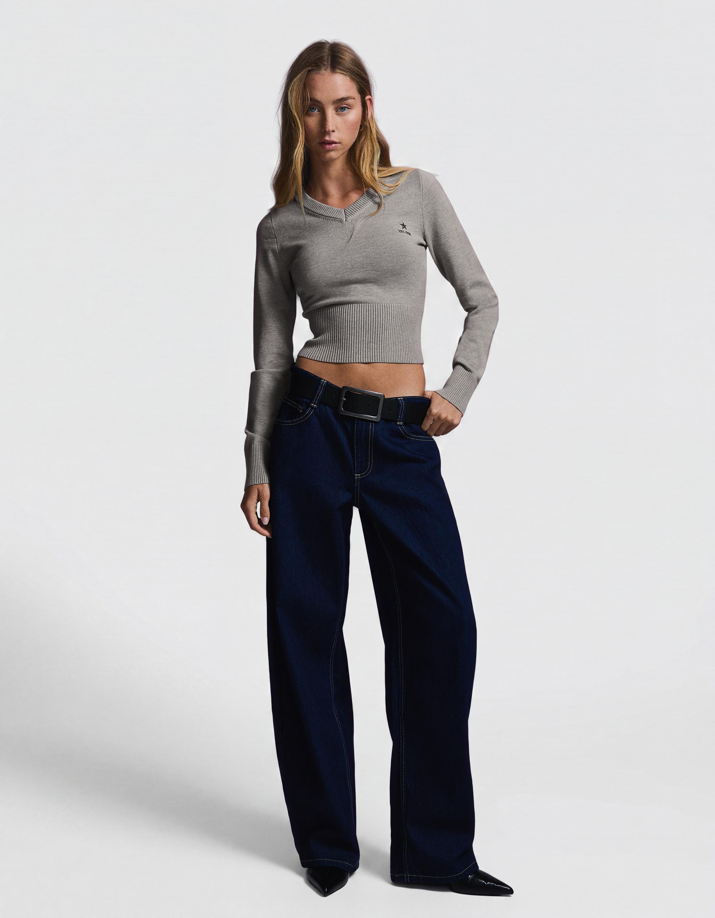 Embroidered V-neck jumper — Grey