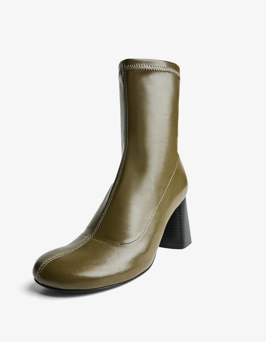 Botine cu toc lat-Kaki
