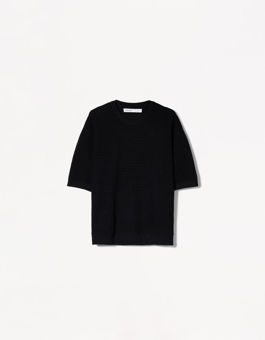 Short sleeve textured weave T-shirt-Black