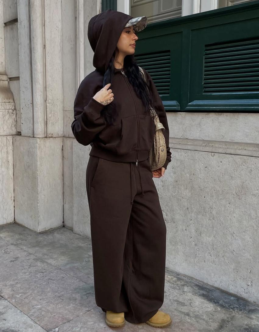 Plush barrel trousers with stoppers-Brown