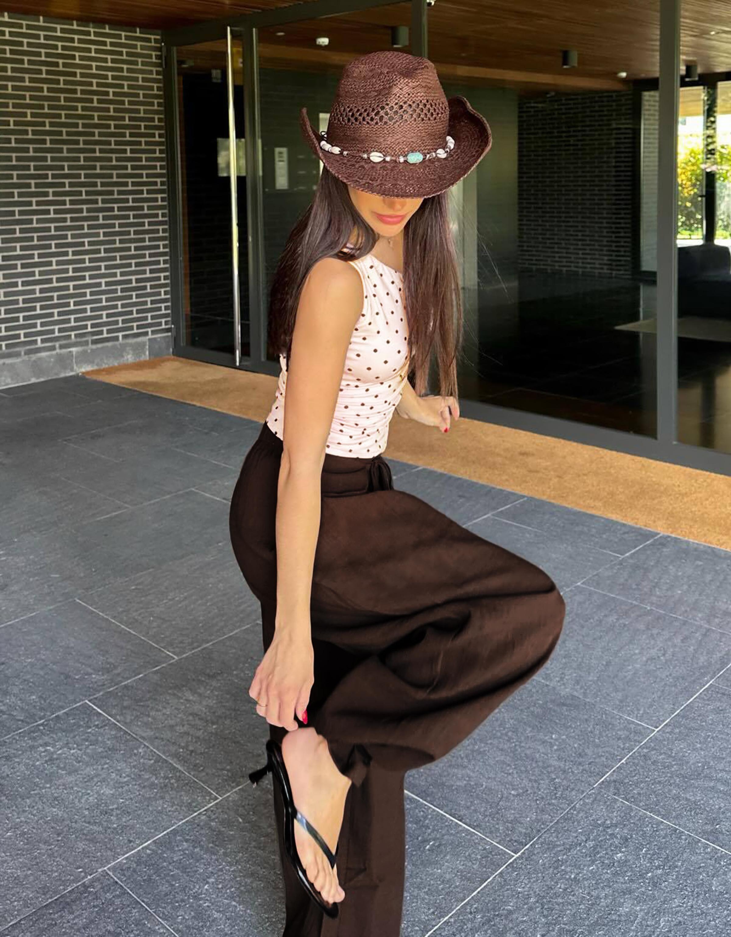 Rustic wide-leg pleated trousers — Brown