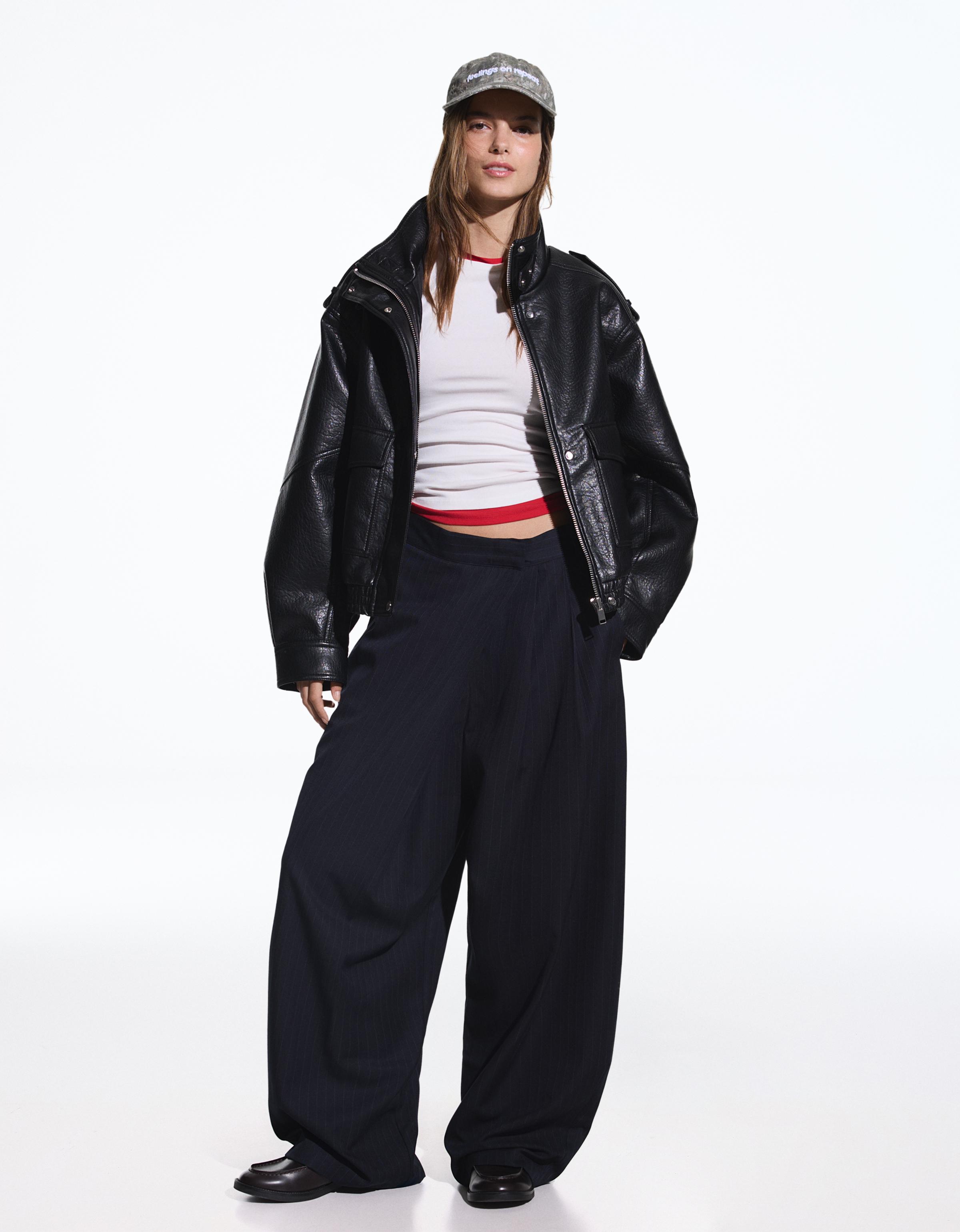 Crossover waist trousers