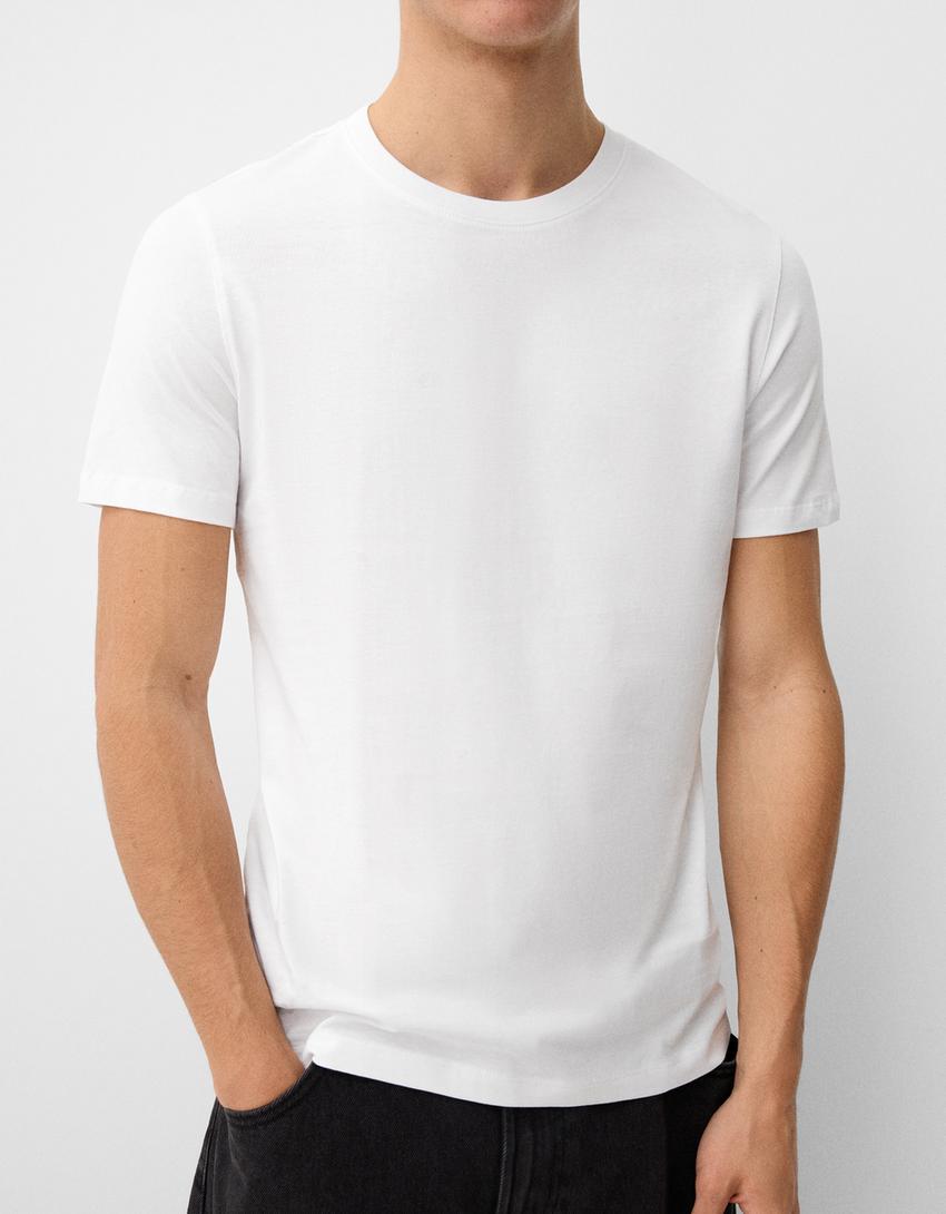 تيشرت أساسي بأكمام قصيرة-أبيض