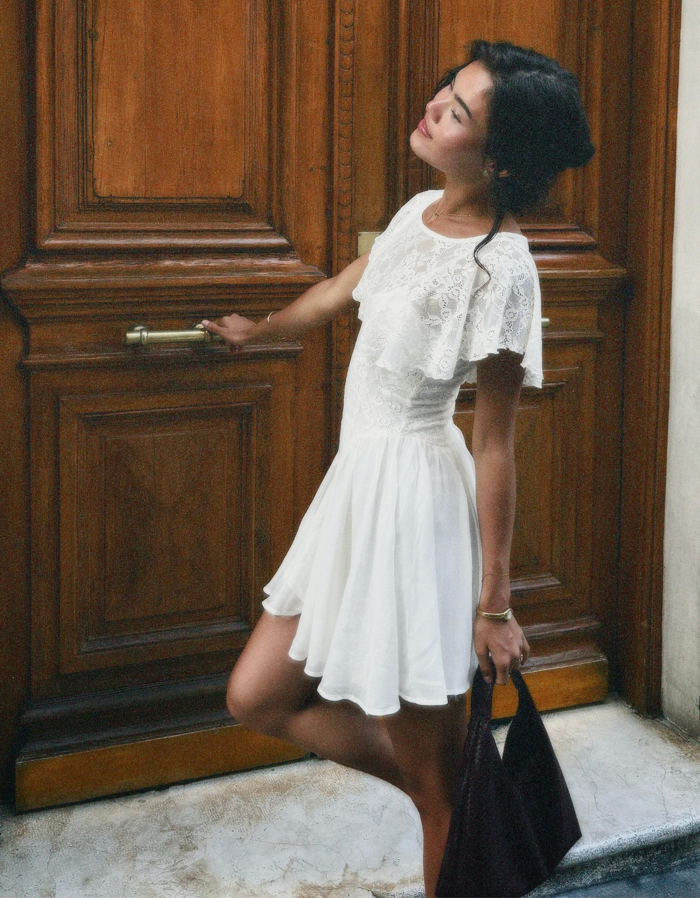 Cape sleeve mini dress — Cream