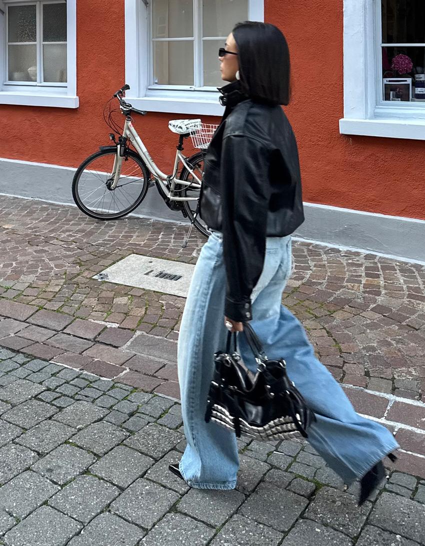 Wide-leg low-waist jeans-Light blue