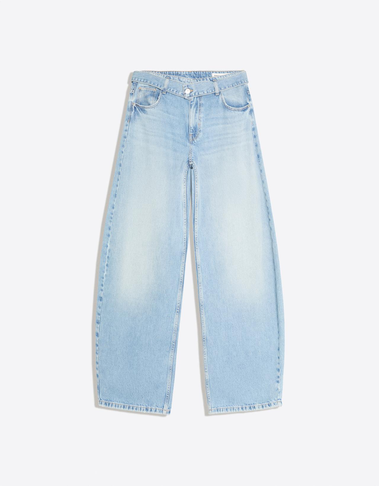 Wide-leg jeans with belt — Light blue