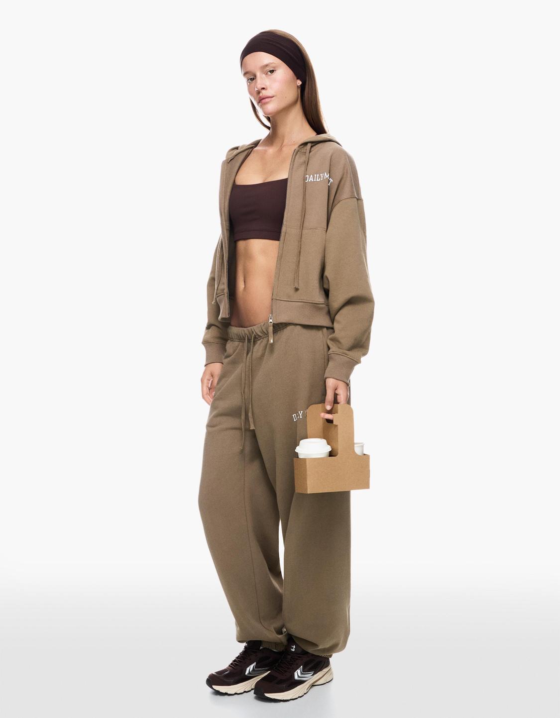Embroidered plush sweatshirt and trousers set