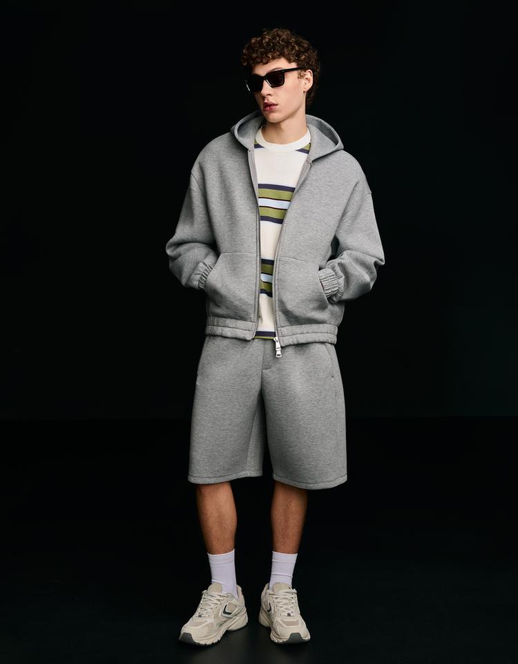 Fermuarlı sentetik kauçuk kumaş kapüşonlu sweatshirt