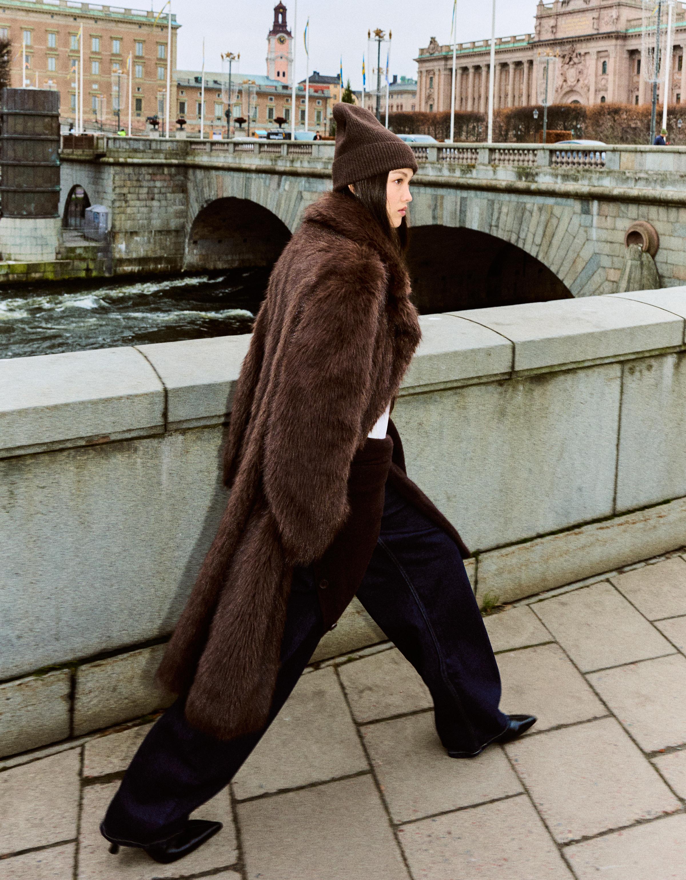 Long faux fur coat — Brown