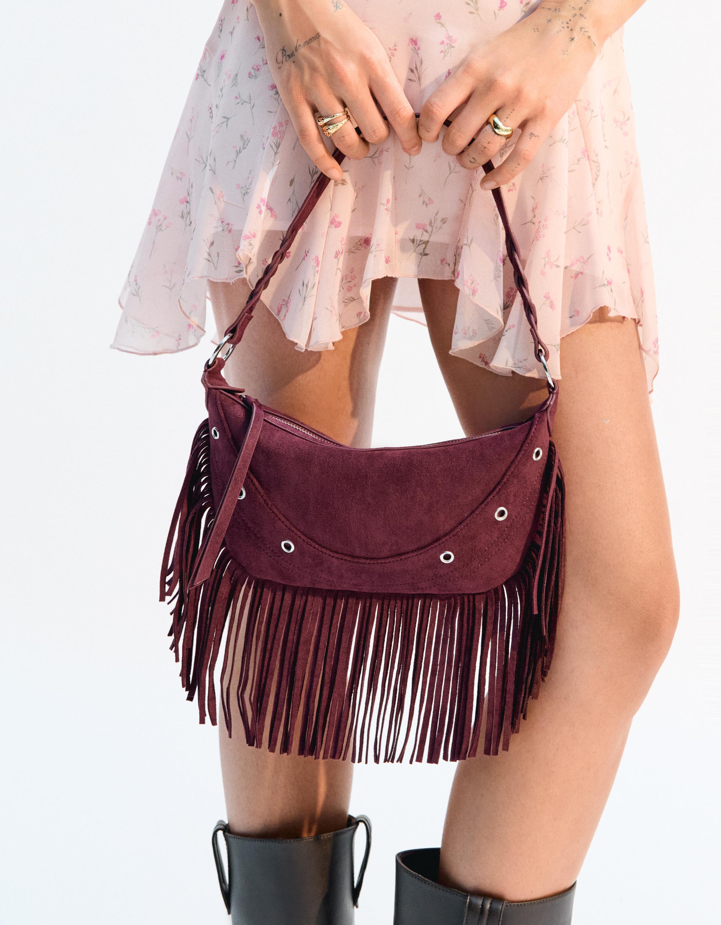 Bershka Fransentasche In Wildlederoptik Damen Bordeaux