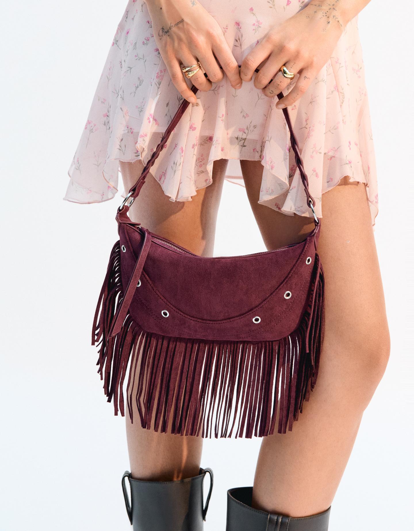 Bershka torebka ze sztucznego zamszu z frędzlami bordowy