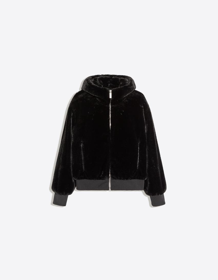 Jacket with hood and faux fur