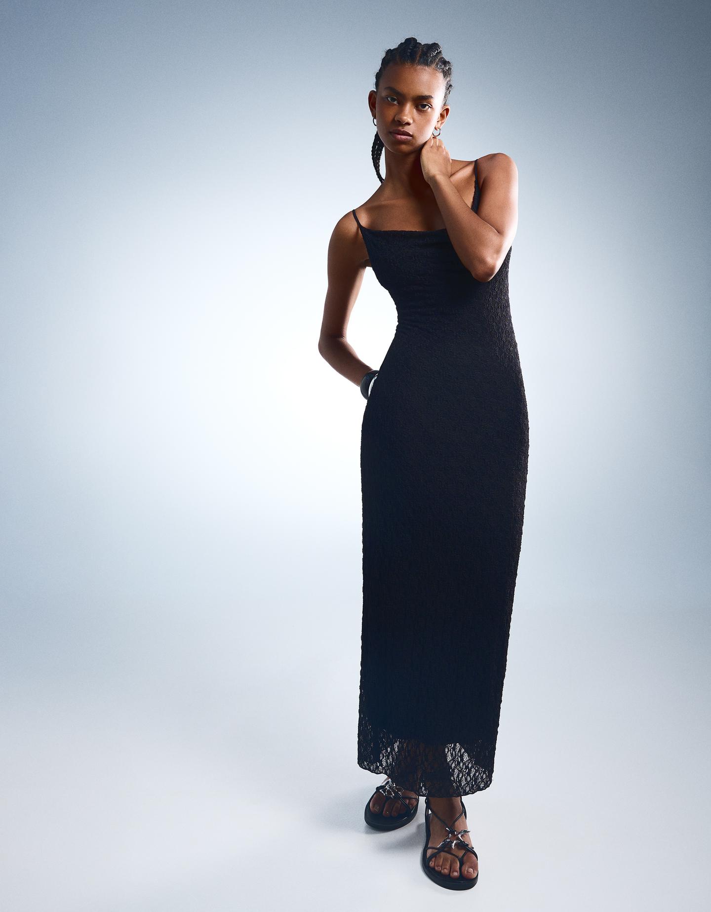 Bershka koronkowa sukienka średniej długości czarny