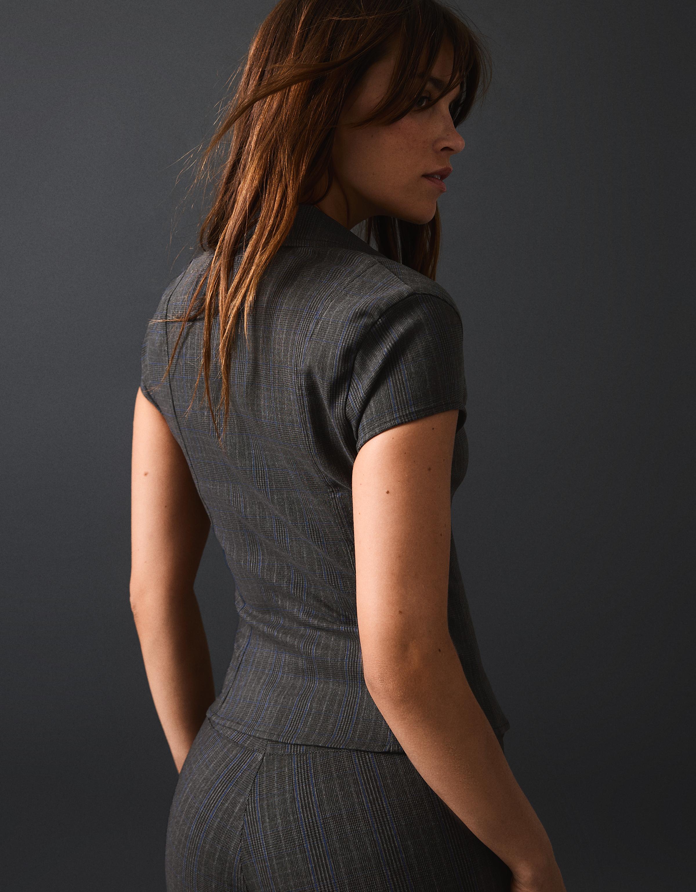 Short sleeve zip-up shirt — Dark grey