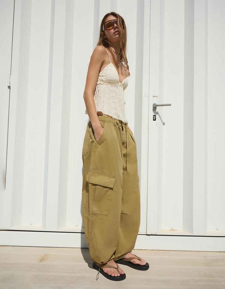 Parmak arası düz sandalet