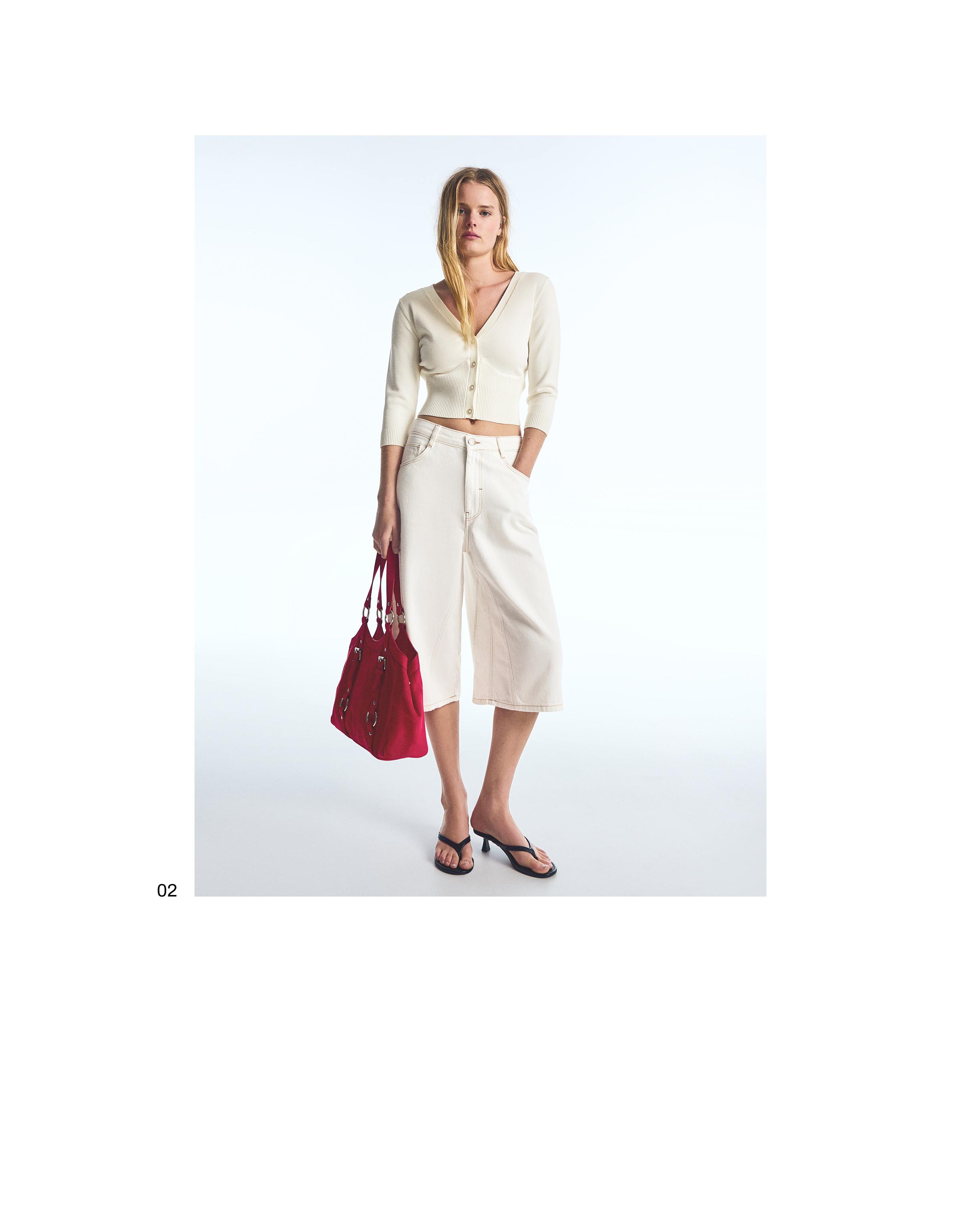 Cropped V-neck jacket — Cream