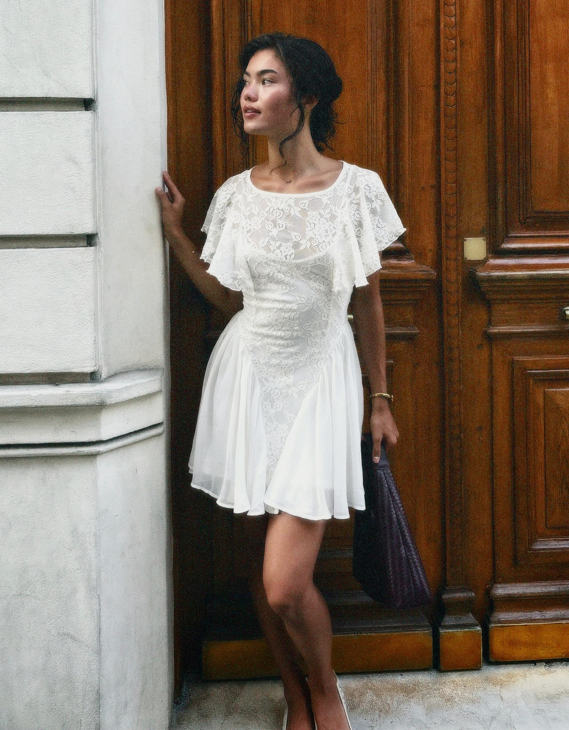 Cape sleeve mini dress — Cream