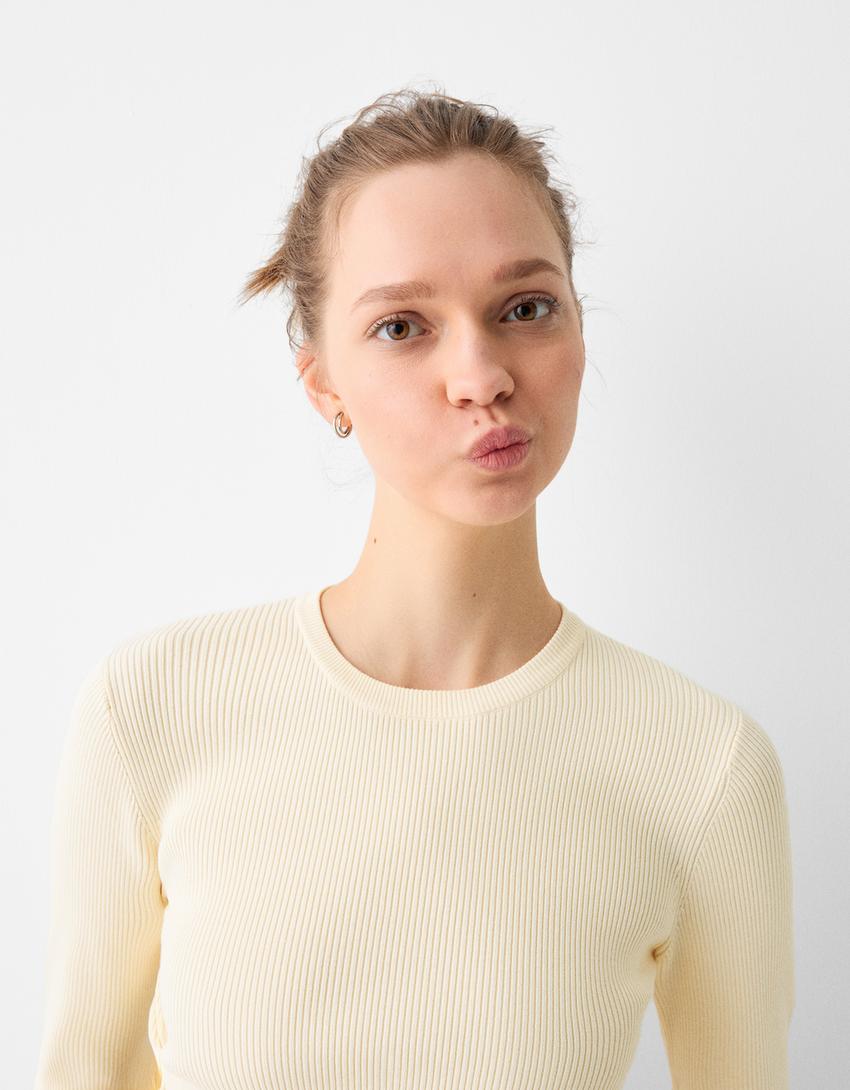 سويتر بزمة جانبية-كريمي-2