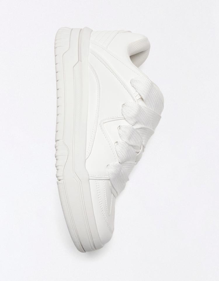 Kalın tabanlı kaykay ayakkabısı