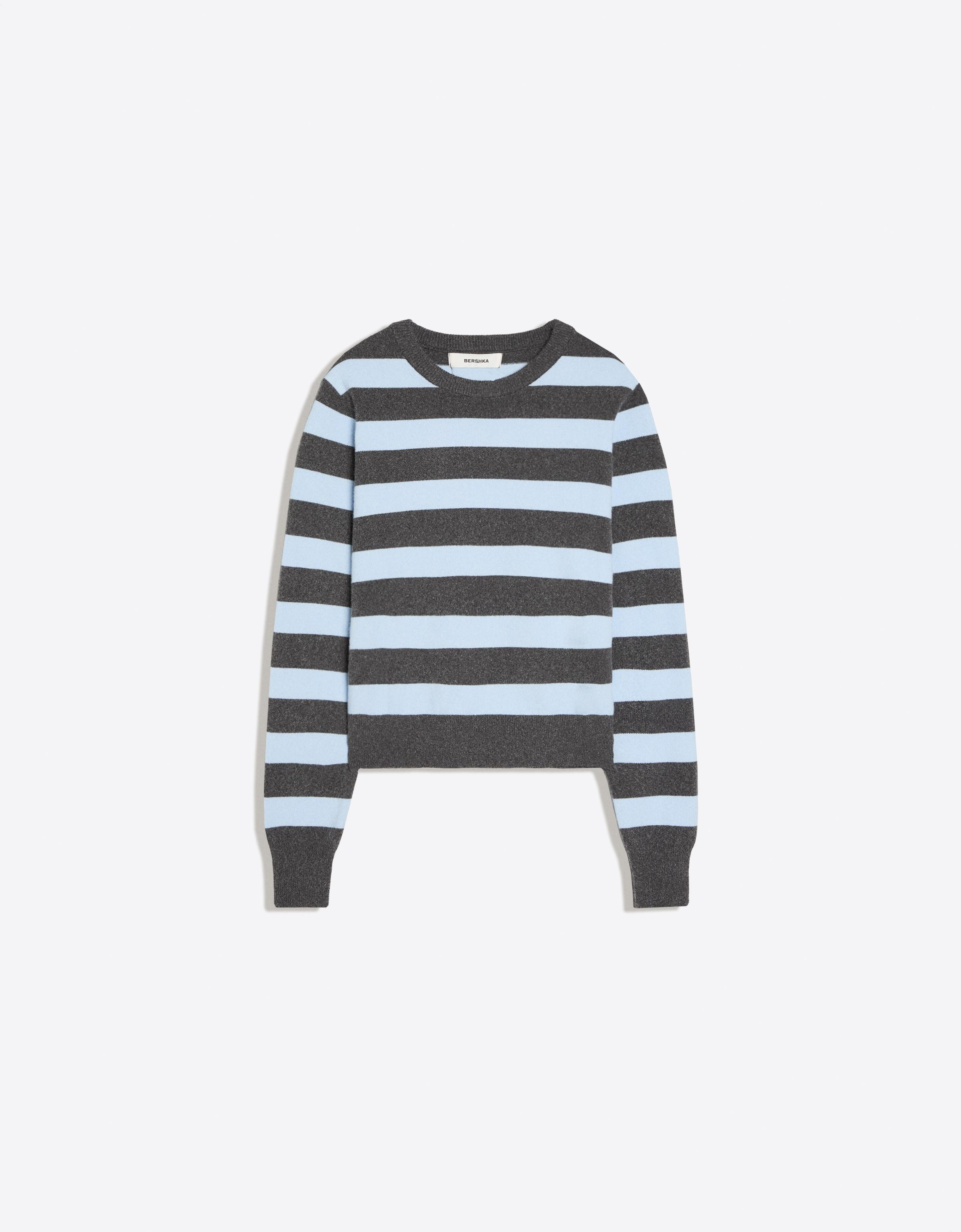 Round neck jumper — Grey