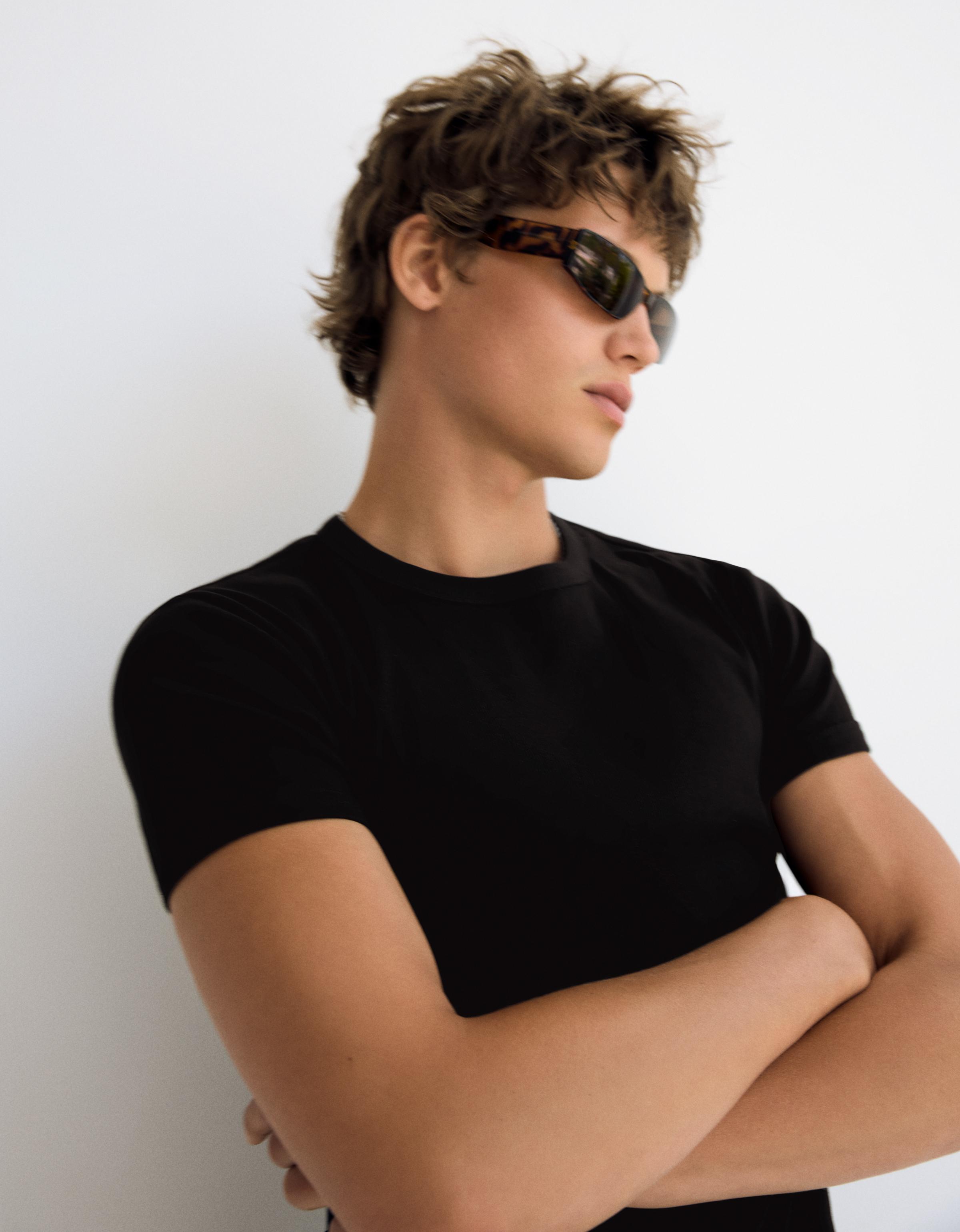 Slim fit ribbed T-shirt — Black