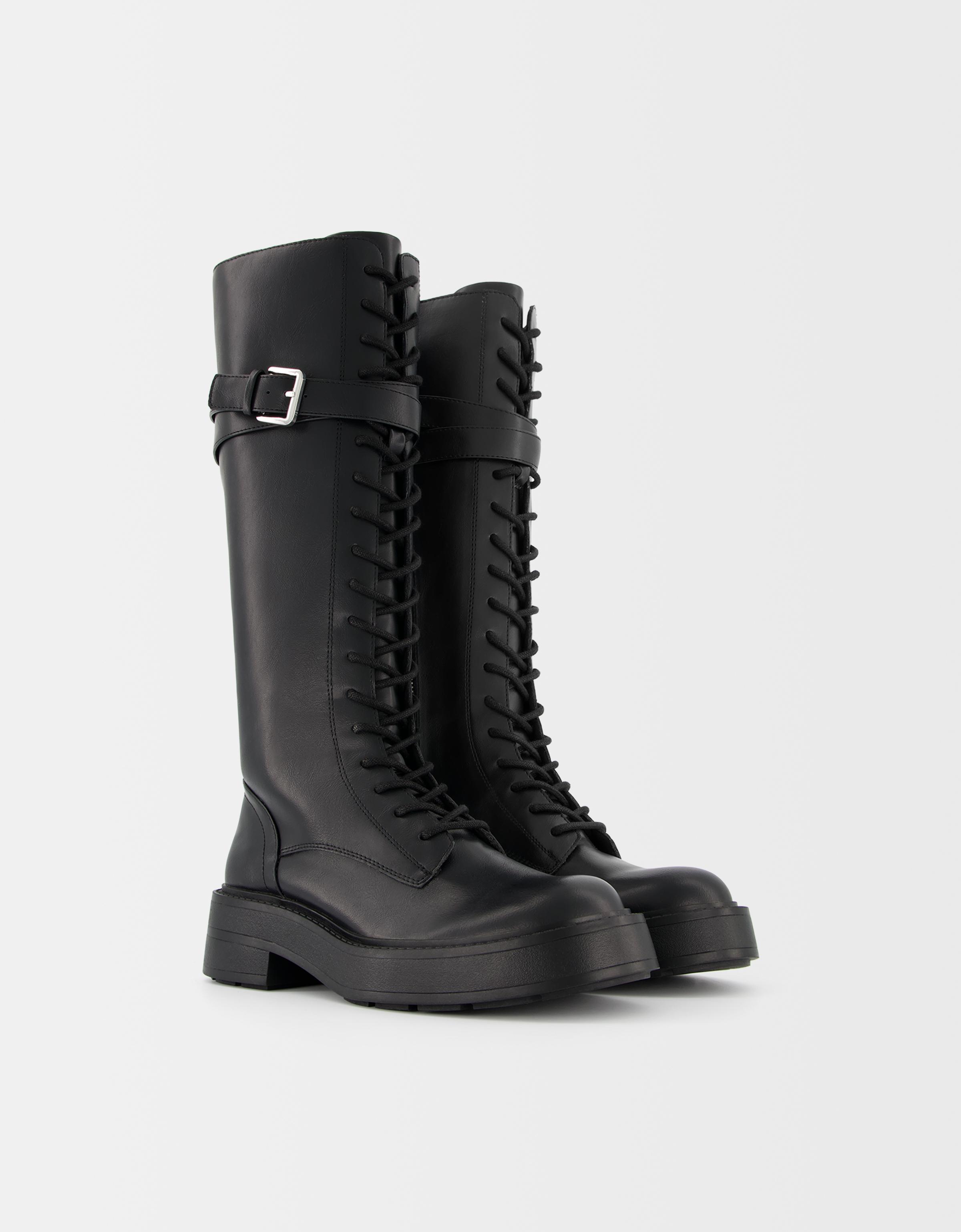 Bershka Flache Stiefel Mit Schnürverschluss Beershka X Beetlejuice Damen 41 Schwarz