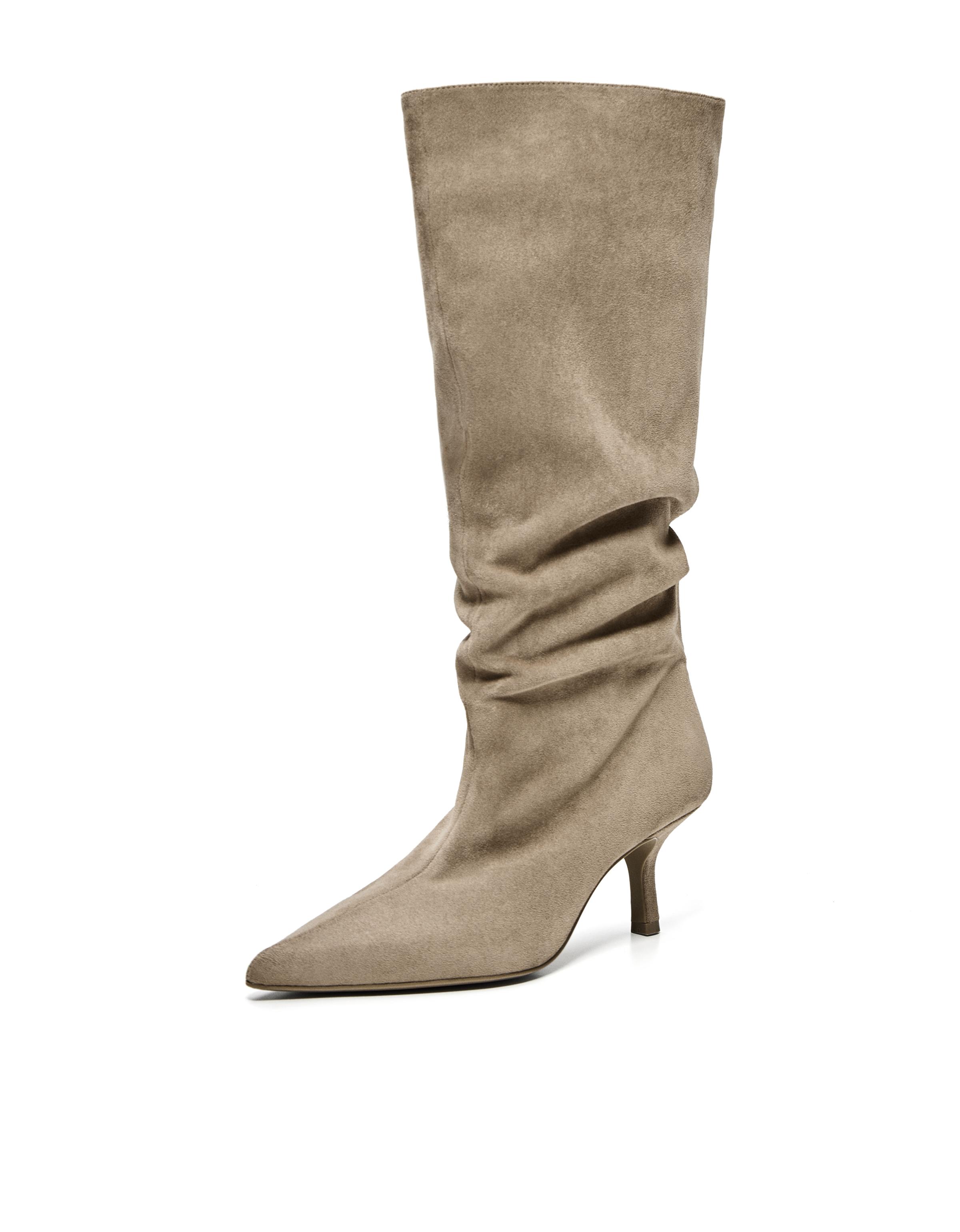 Kitten heel boots — BEIGE