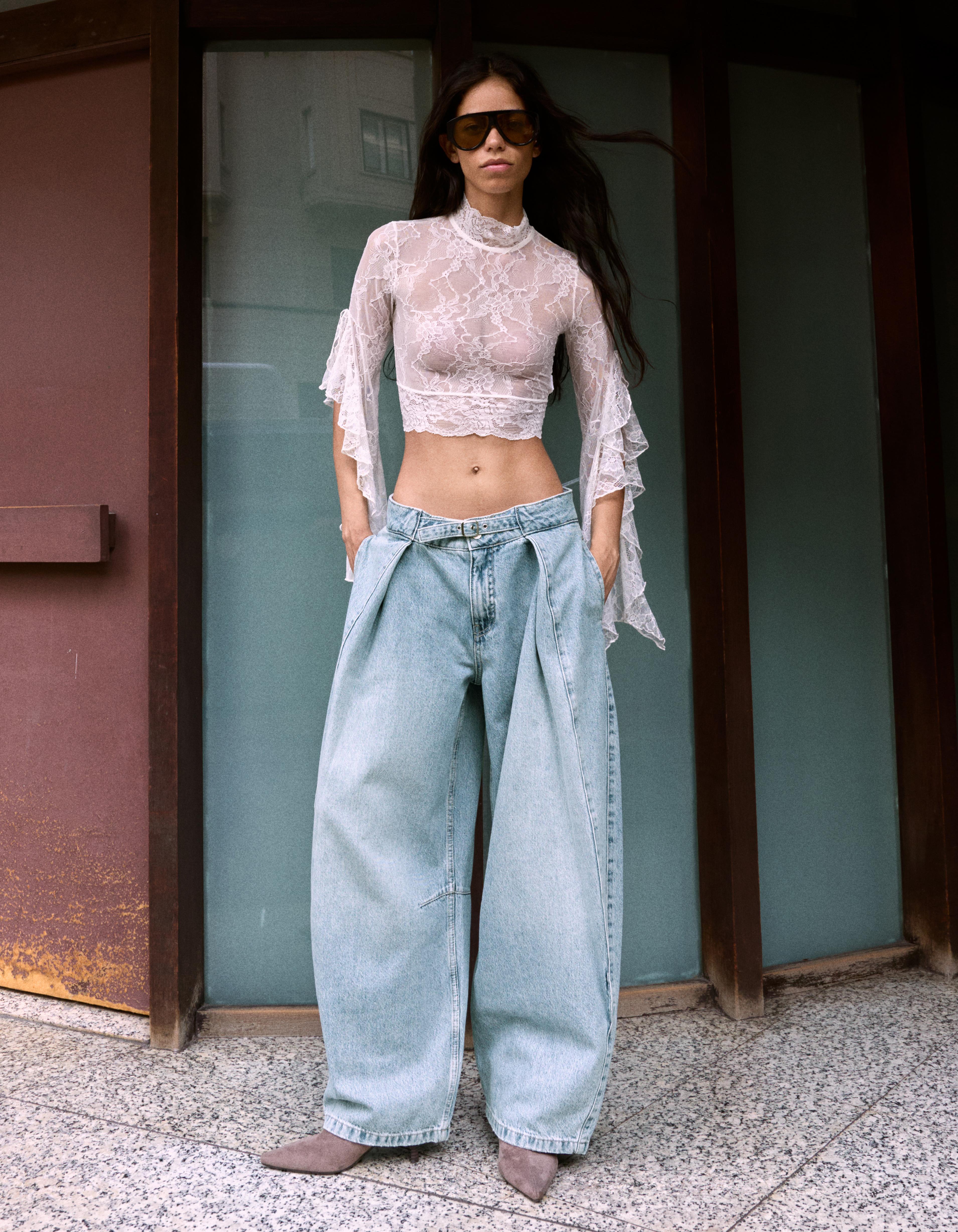 Bershka Kıvrımlı jean pantolon görsel 5