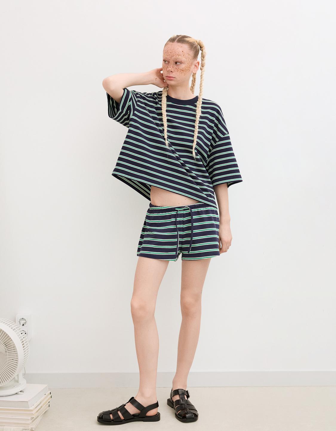 Boxy short sleeve T-shirt